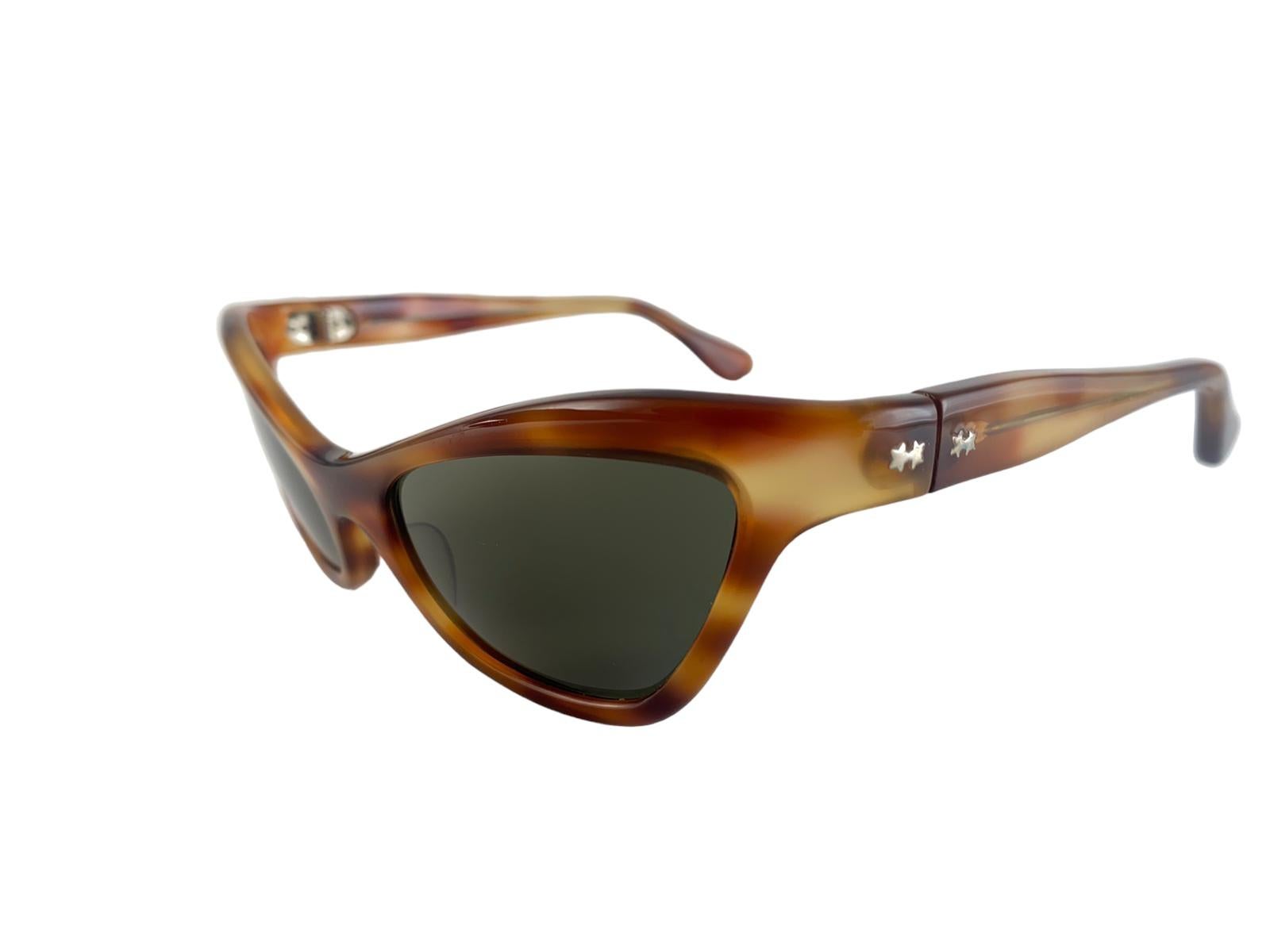 Vintage Suntimer Cat Eye Honey Tortoise Made in France 1960's Sunglasses For Sale 1