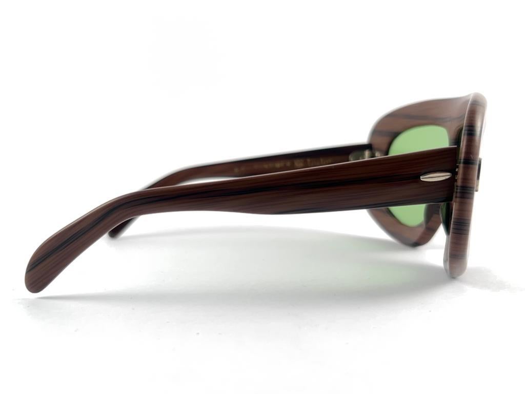 Women's or Men's Vintage Suntimer Victory  Oversized Green Lenses 70'S Sunglasses France For Sale