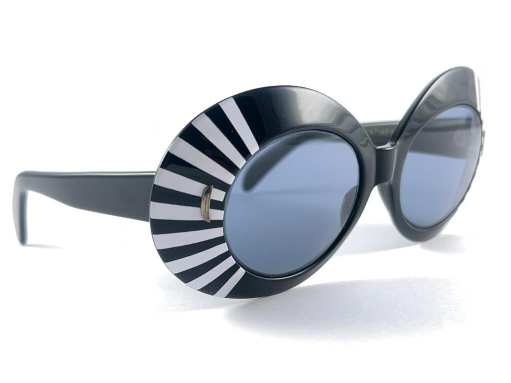 Vintage Suntimer Victory Rising Sun Skimo Style France Sunglasses, 1960   For Sale 9
