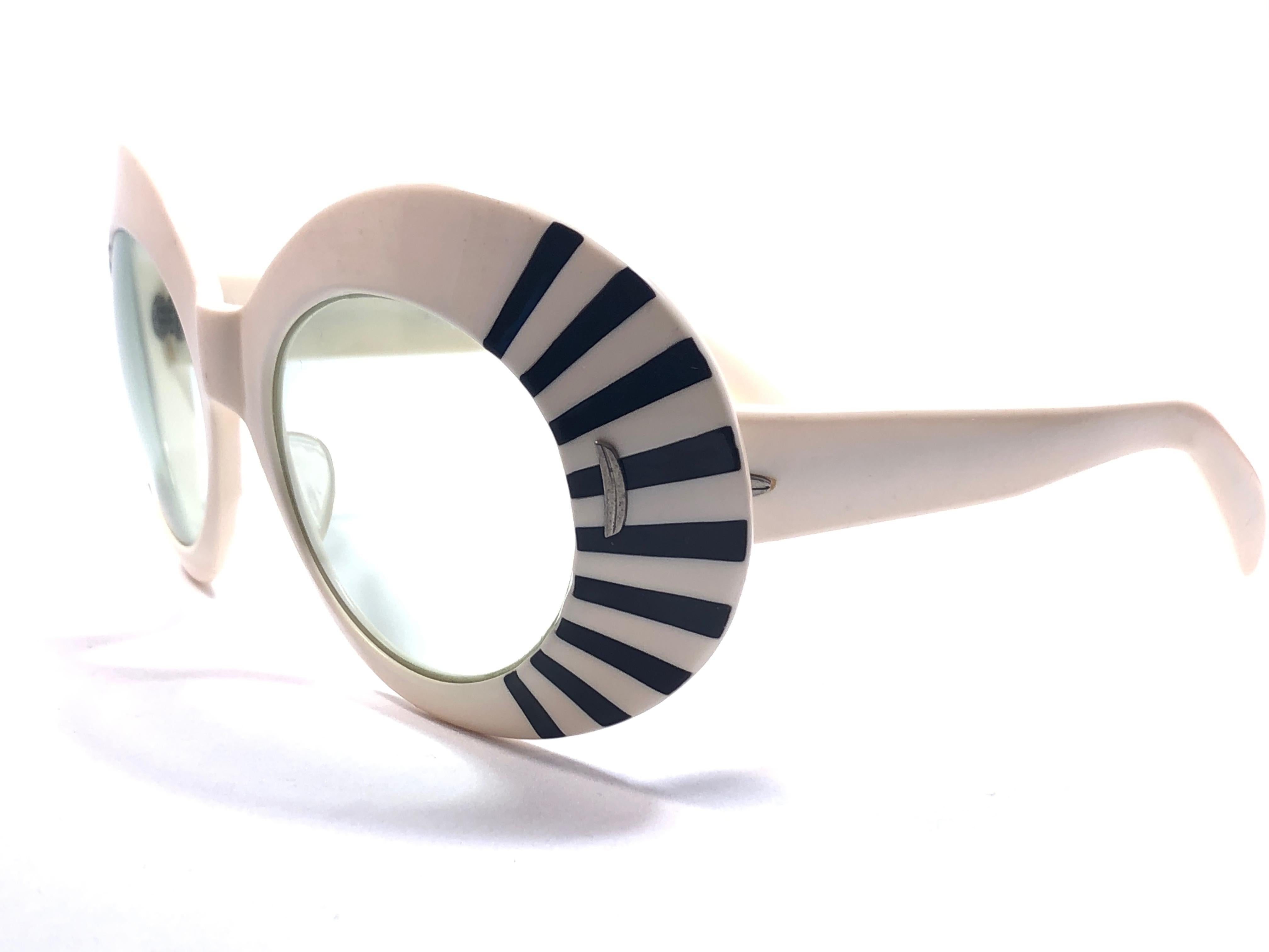 Women's or Men's Vintage Suntimer Victory Rising Sun Skimo Style France Sunglasses, 1960  