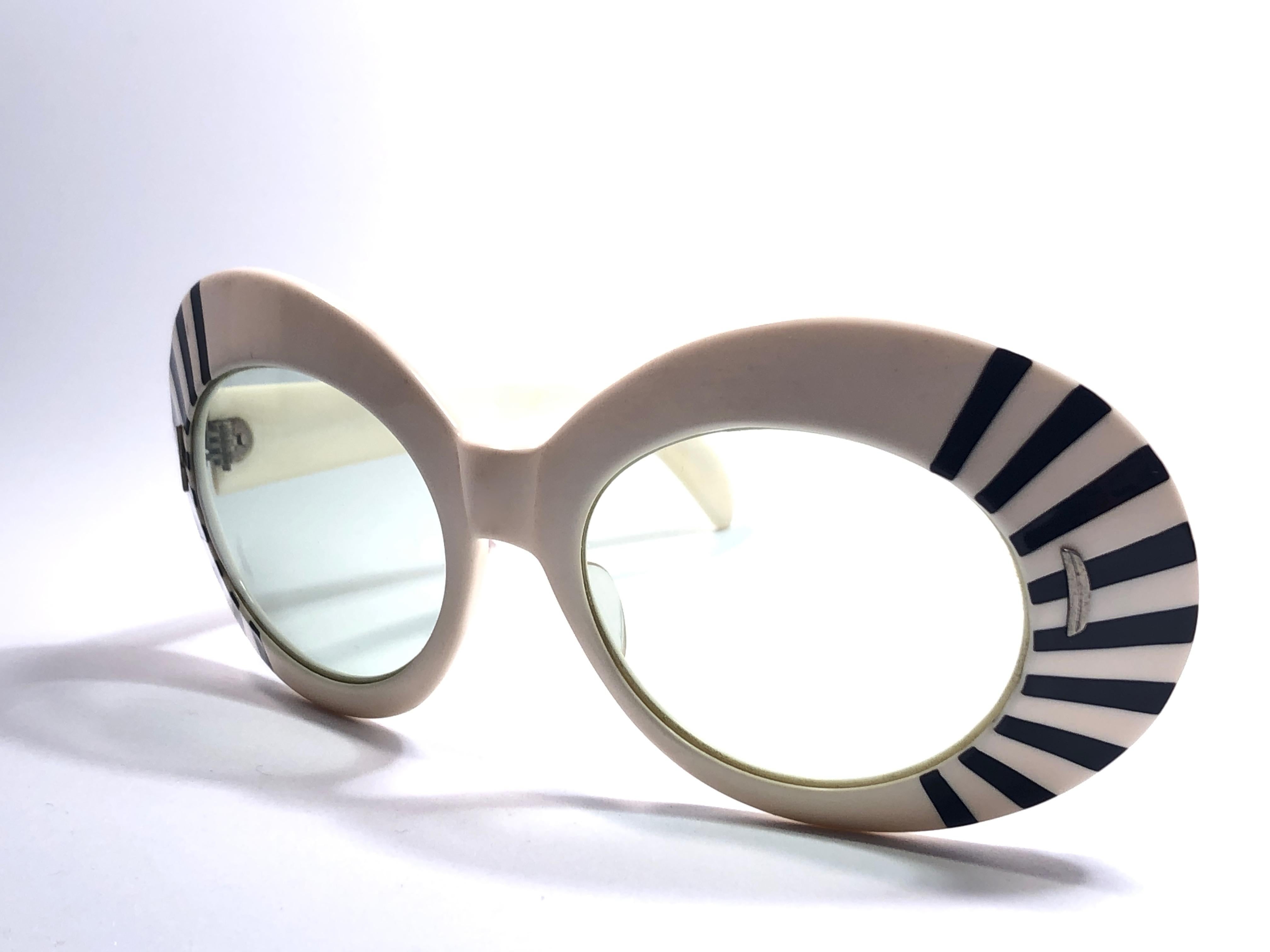 Vintage Suntimer Victory Rising Sun Skimo Style France Sunglasses, 1960   1