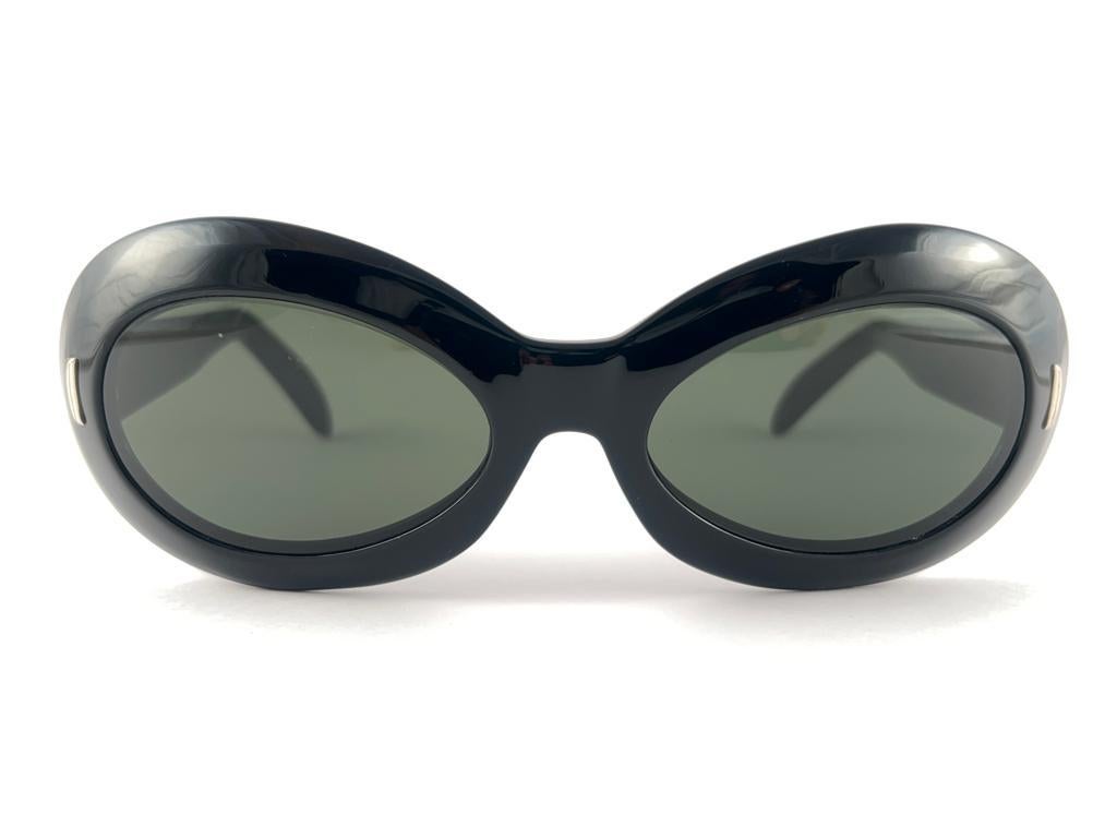 Vintage Suntimer Victory S 583 Black Made in France 1960 Sunglasses  For Sale 6