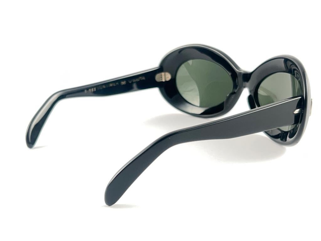 Vintage Suntimer Victory S 583 Schwarze Sonnenbrille, hergestellt in Frankreich 1960 im Angebot 2
