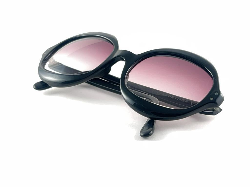 Vintage Suntimer Victory S 655 Black Made in France 1960's Sunglasses  For Sale 6