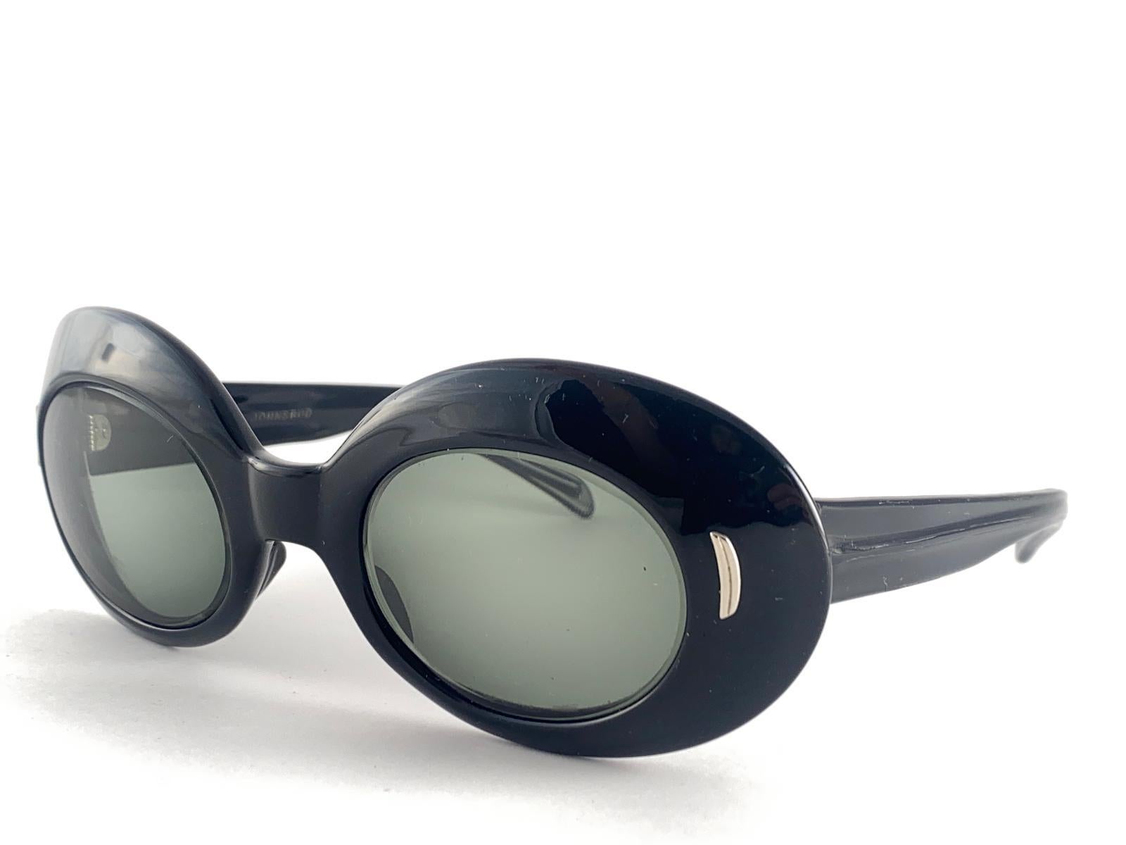 Vintage Suntimer Victory Suntimer Schwarze Vintage-Sonnenbrille, hergestellt in Frankreich 1960 im Zustand „Hervorragend“ im Angebot in Baleares, Baleares
