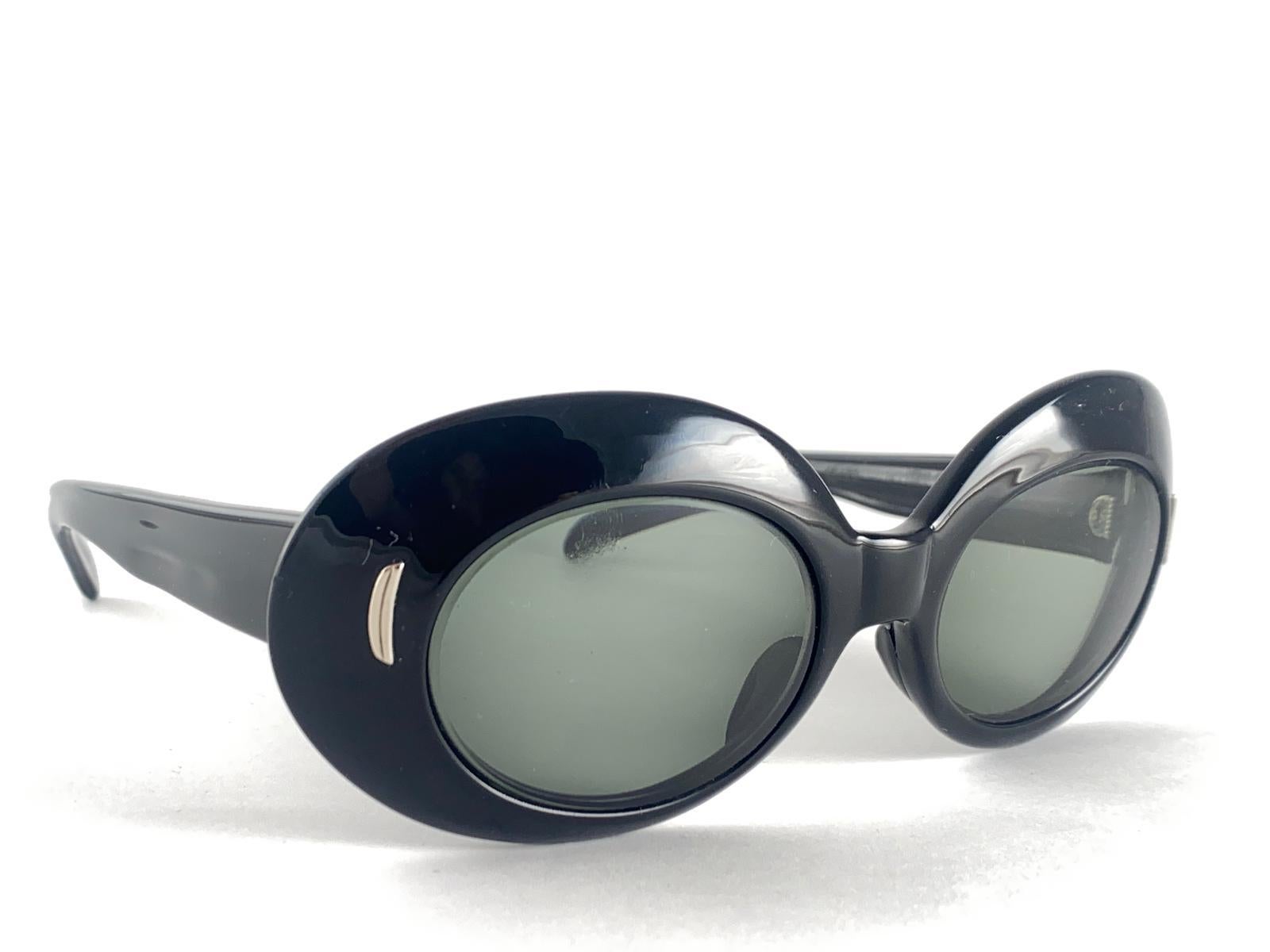 Vintage Suntimer Victory Suntimer Schwarze Vintage-Sonnenbrille, hergestellt in Frankreich 1960 für Damen oder Herren im Angebot