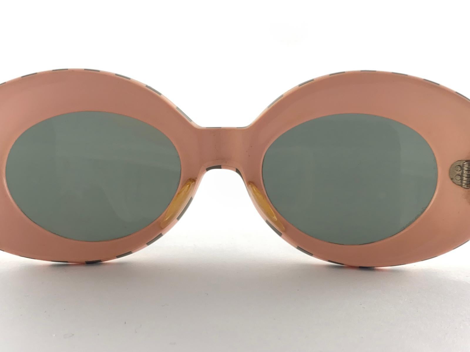 Vintage Suntimer Victory Suntimer Rose Made in France 1960 Sunglasses For Sale 1