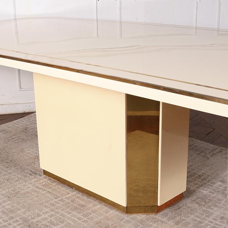 Laqué Table de salle à manger 'Jean Claude Mahey' d'époque, de qualité supérieure en vente