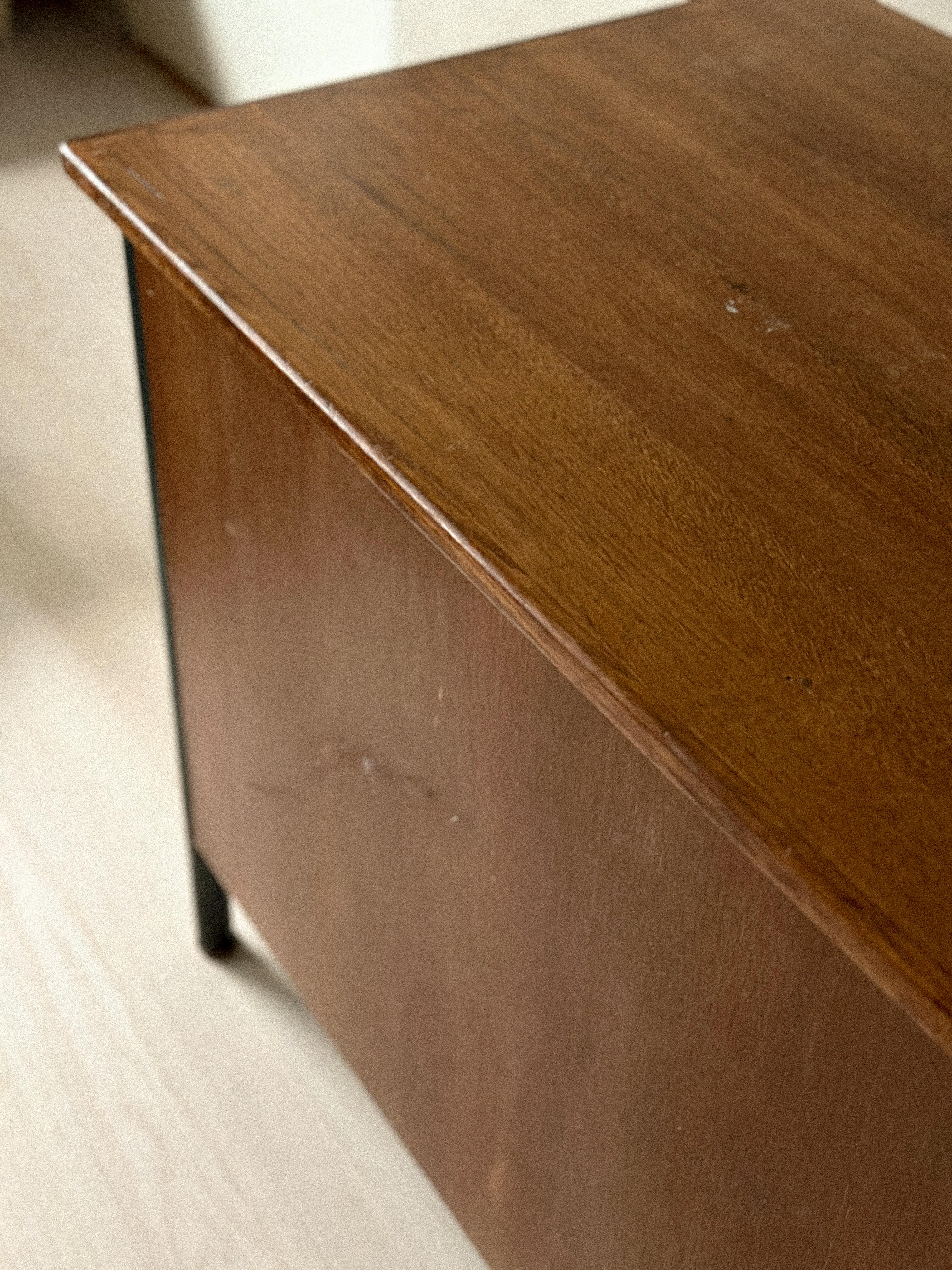 Vintage “Surveillant” desk attributed to Ateliers Jean Prouvé, France, c. 1960s For Sale 7