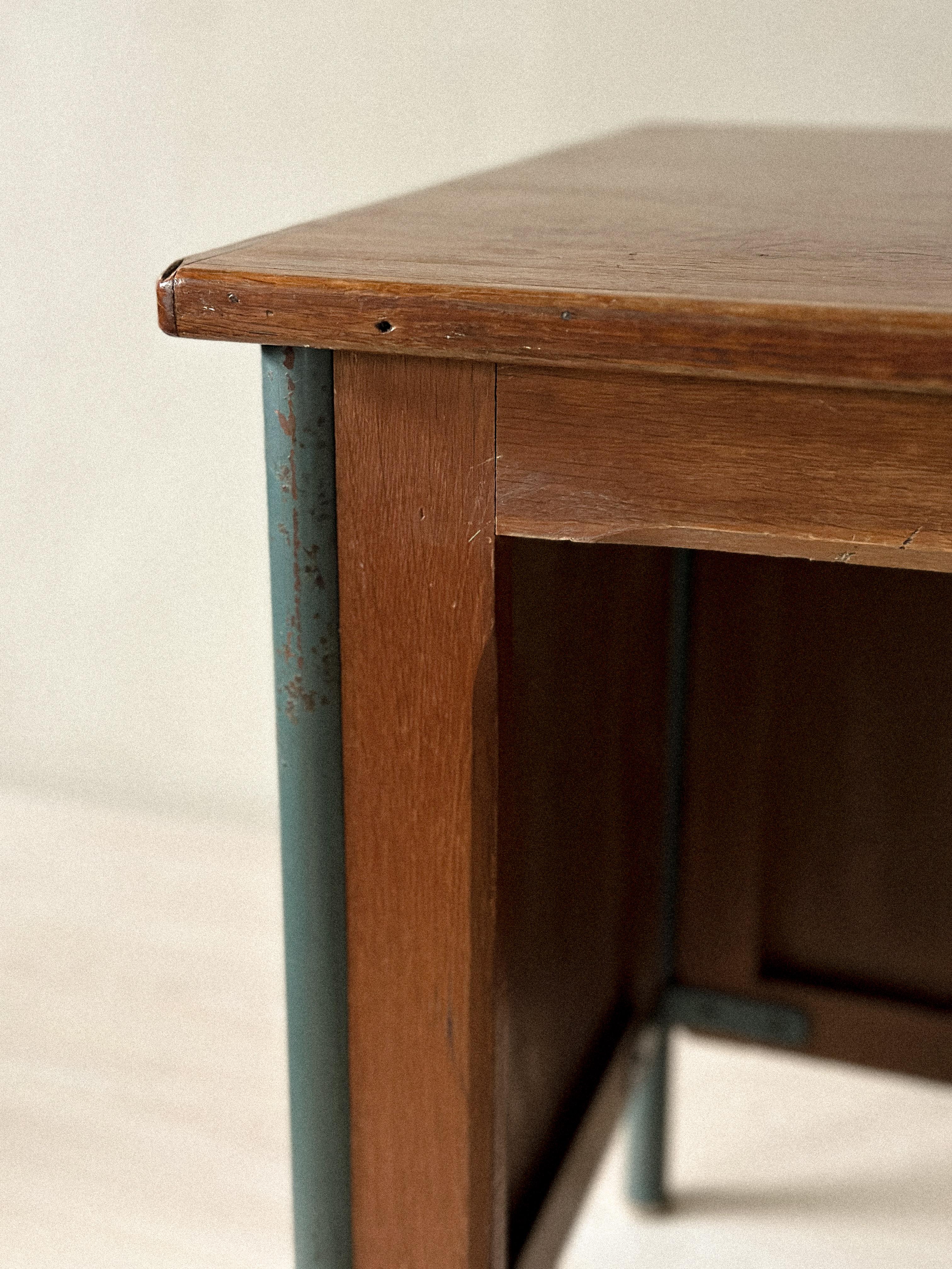 Vintage “Surveillant” desk attributed to Ateliers Jean Prouvé, France, c. 1960s For Sale 2