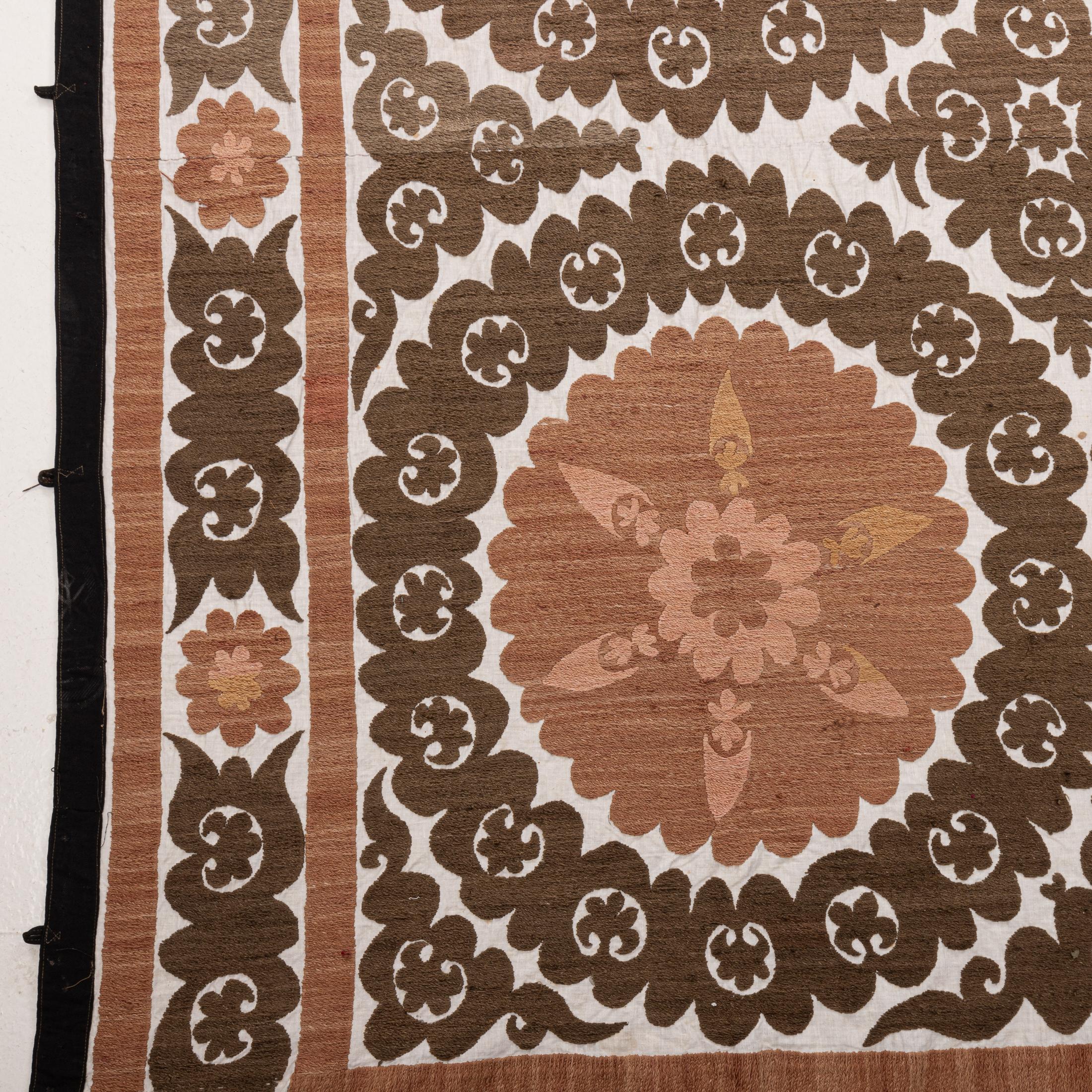 Suzani aus Samarkand, Usbekistan, Vintage (Bestickt) im Angebot