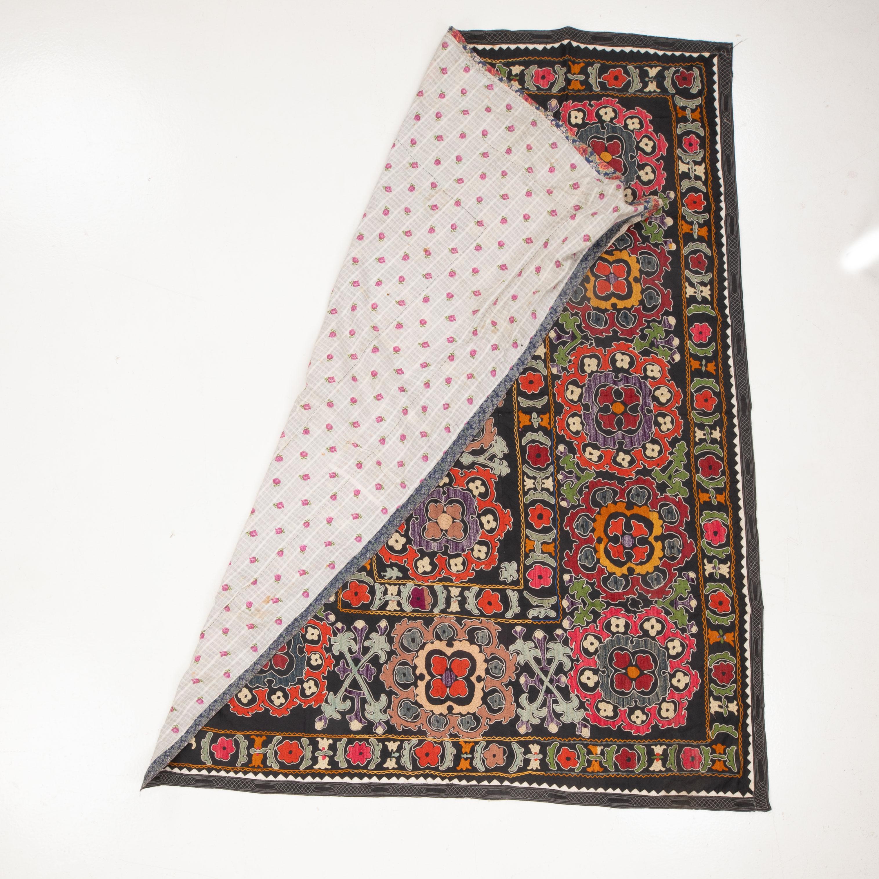 Suzani aus Usbekistan, Vintage (Usbekisch)
