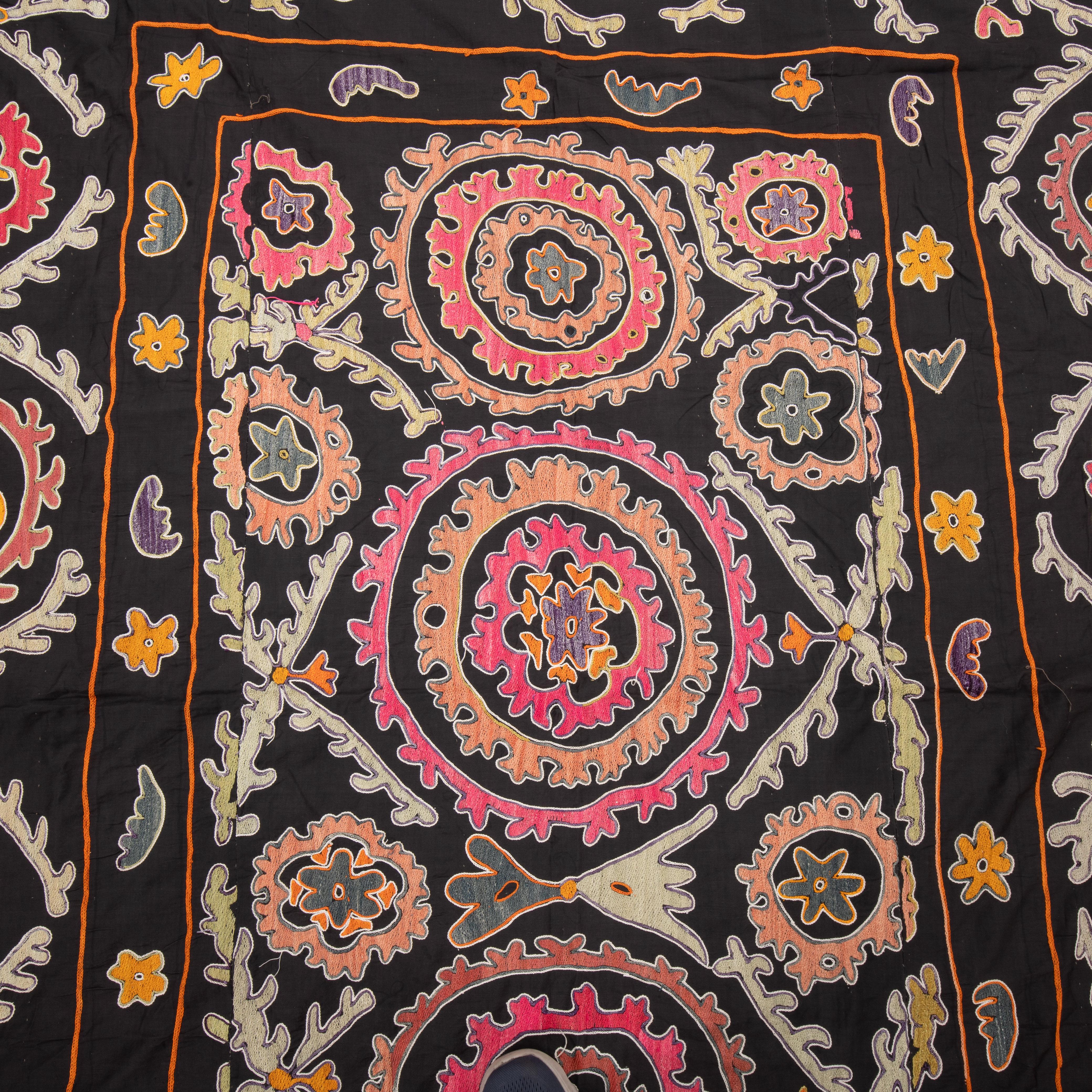 Vintage Suzani from , Uzbekistan For Sale 1
