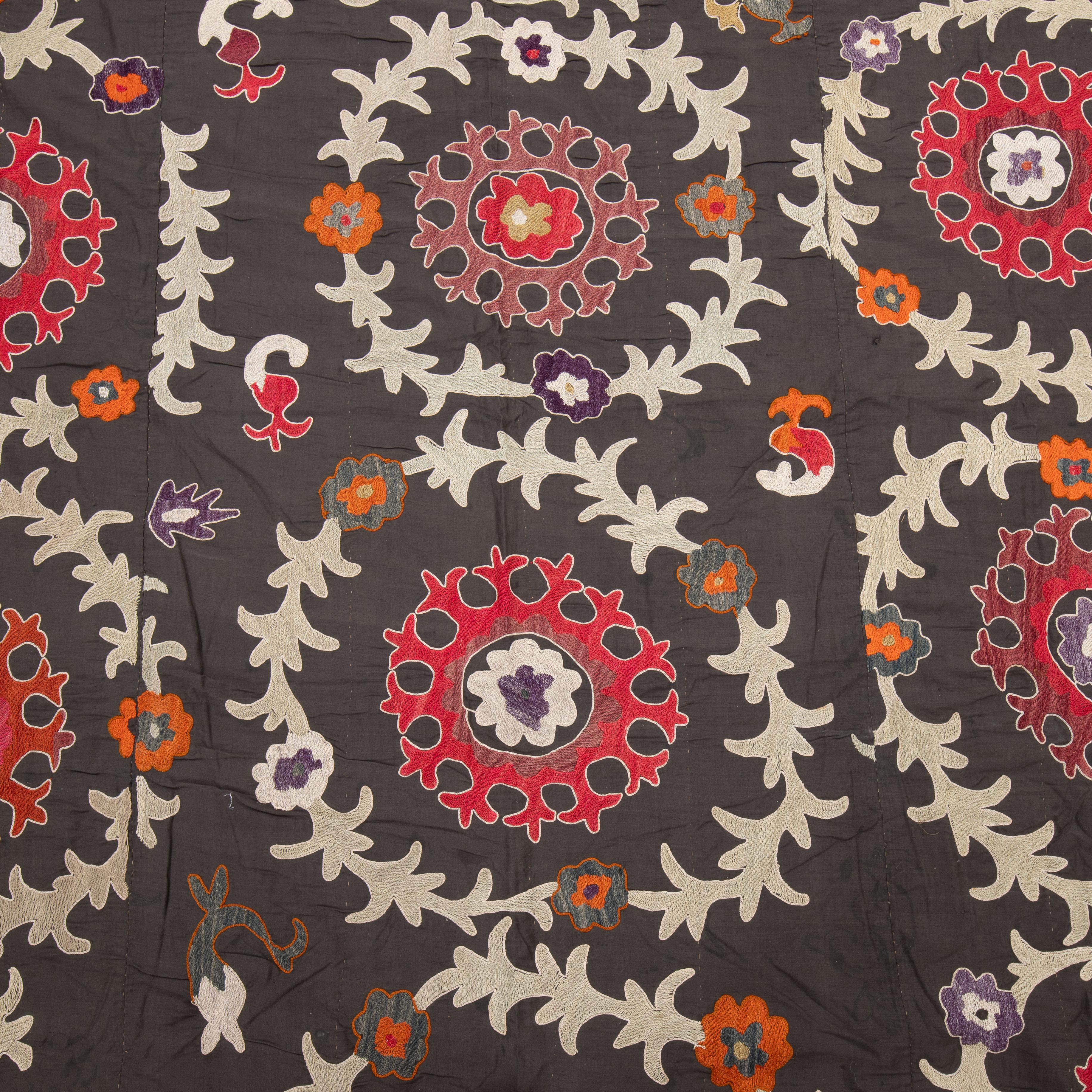 Vintage Suzani from , Uzbekistan For Sale 1
