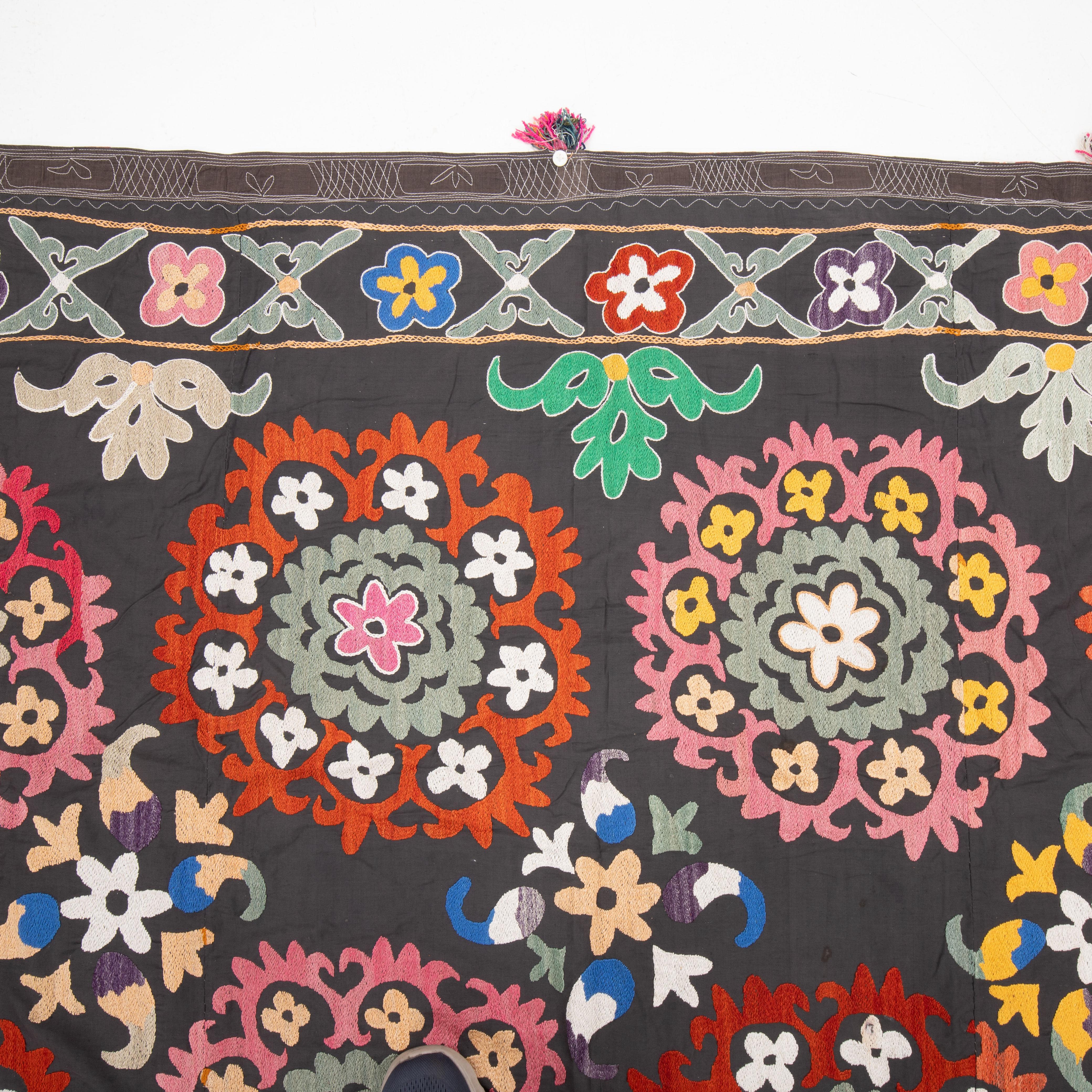 Vintage Suzani from , Uzbekistan For Sale 2