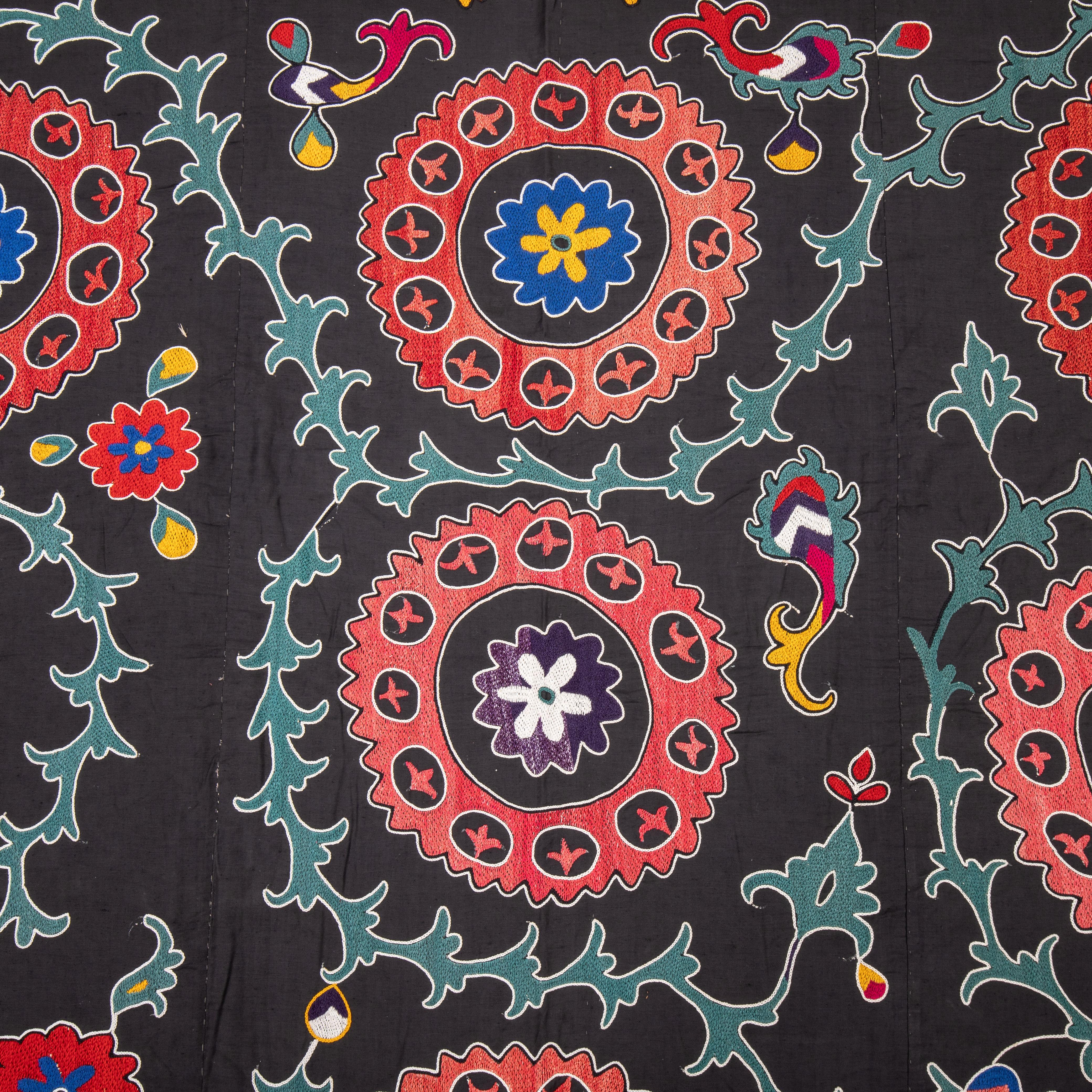 Suzani aus Usbekistan, Vintage im Angebot 1