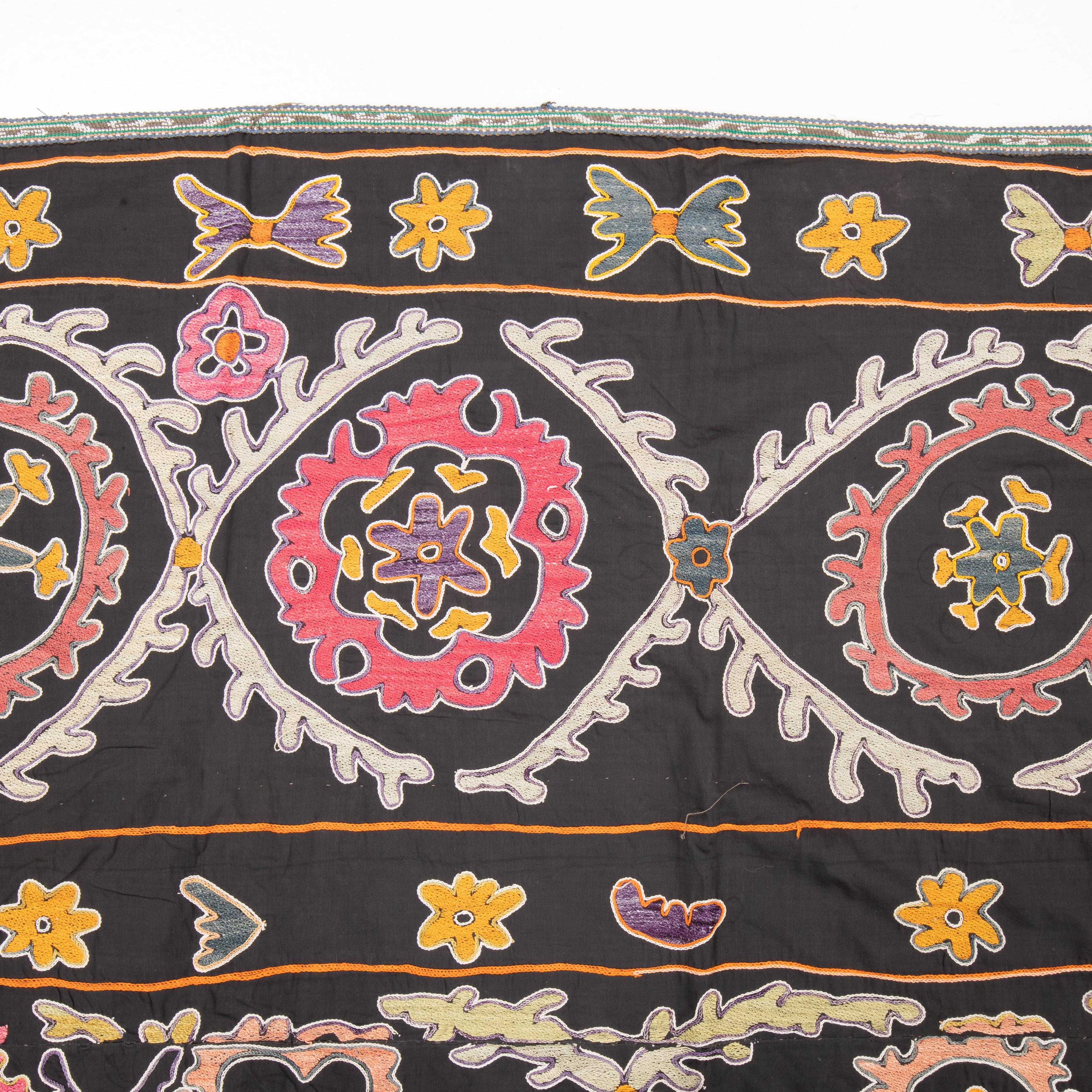 Vintage Suzani from , Uzbekistan For Sale 3