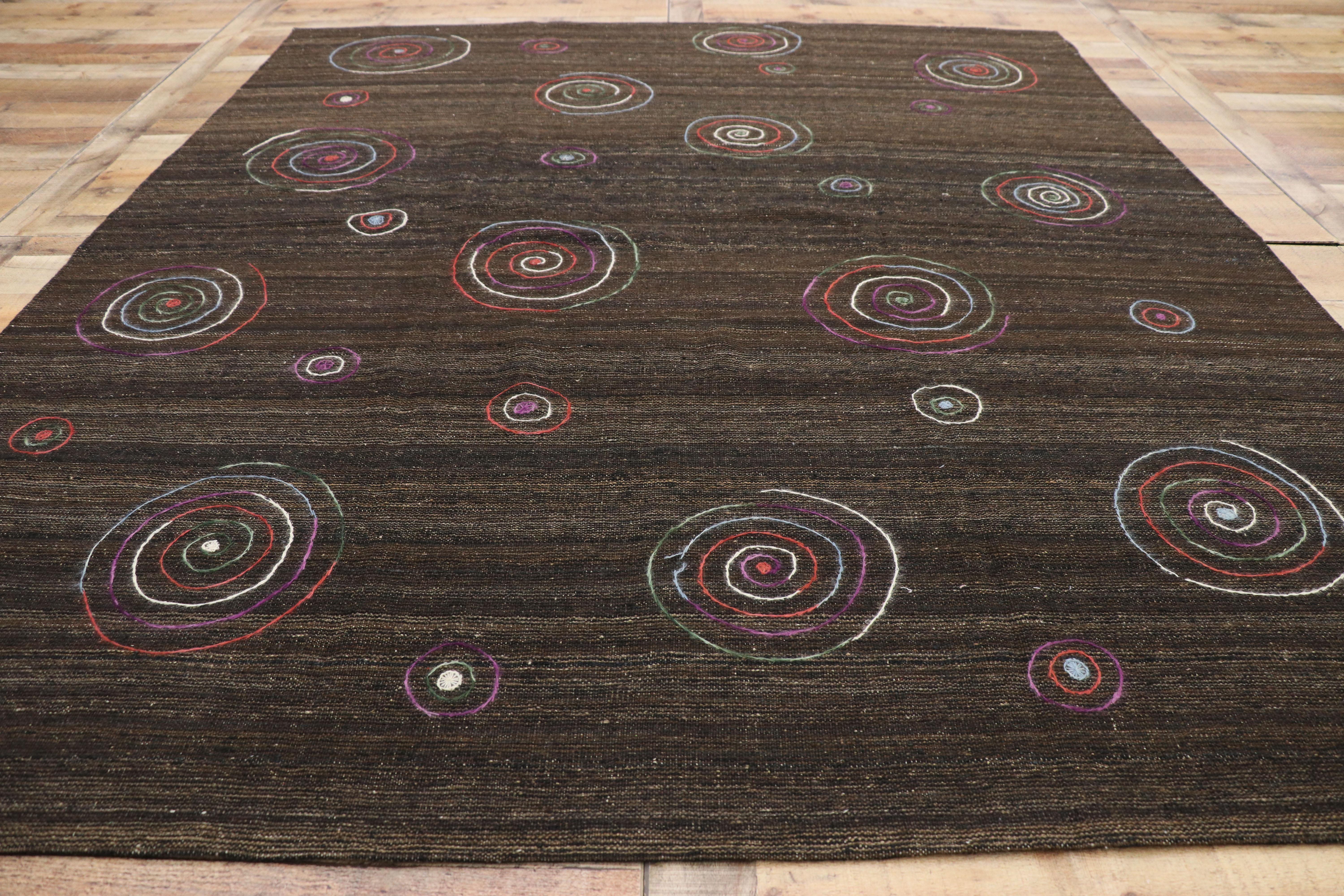 Suzani Vintage Vintage-Kelim-Teppich im böhmischen Stil mit Stickereien (Baumwolle) im Angebot
