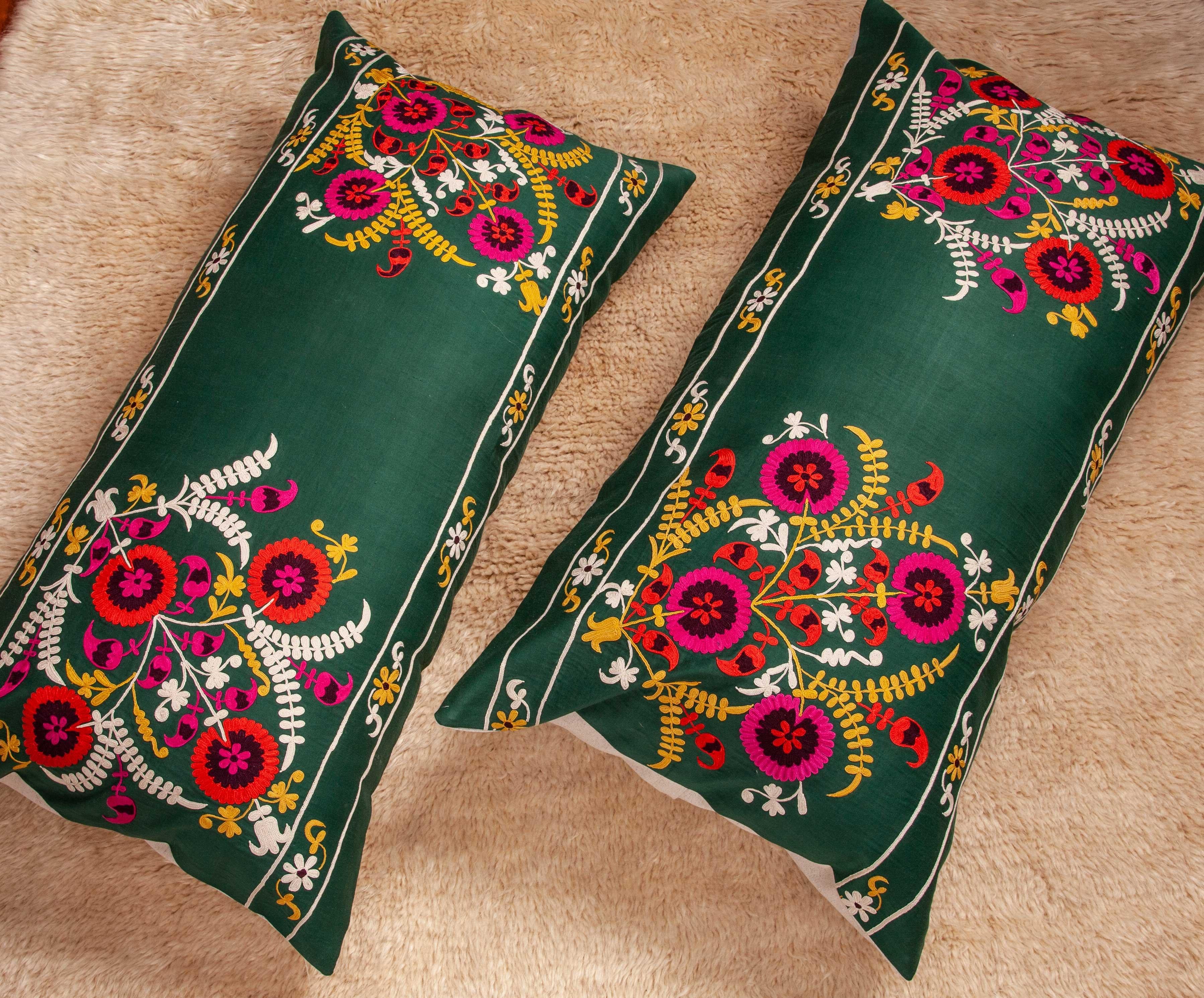 Vintage Suzani Pillow Case, Cuhion Cover, Mid-20th Century In Good Condition In Istanbul, TR