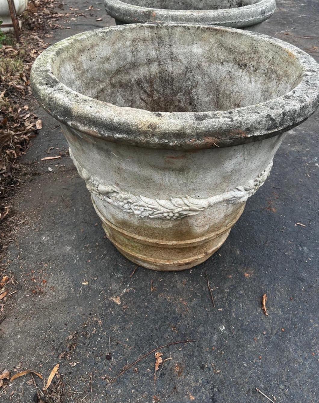 Vintage Swag Renaissance Motif with Grape Vine - Stone Planter In Good Condition For Sale In Los Angeles, CA