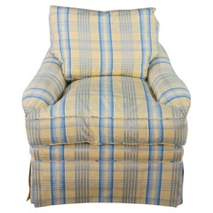 Poltrona vintage Swaim con gonna, imbottita in piuma, con motivo a quadri giallo e blu, modello "Library Club"