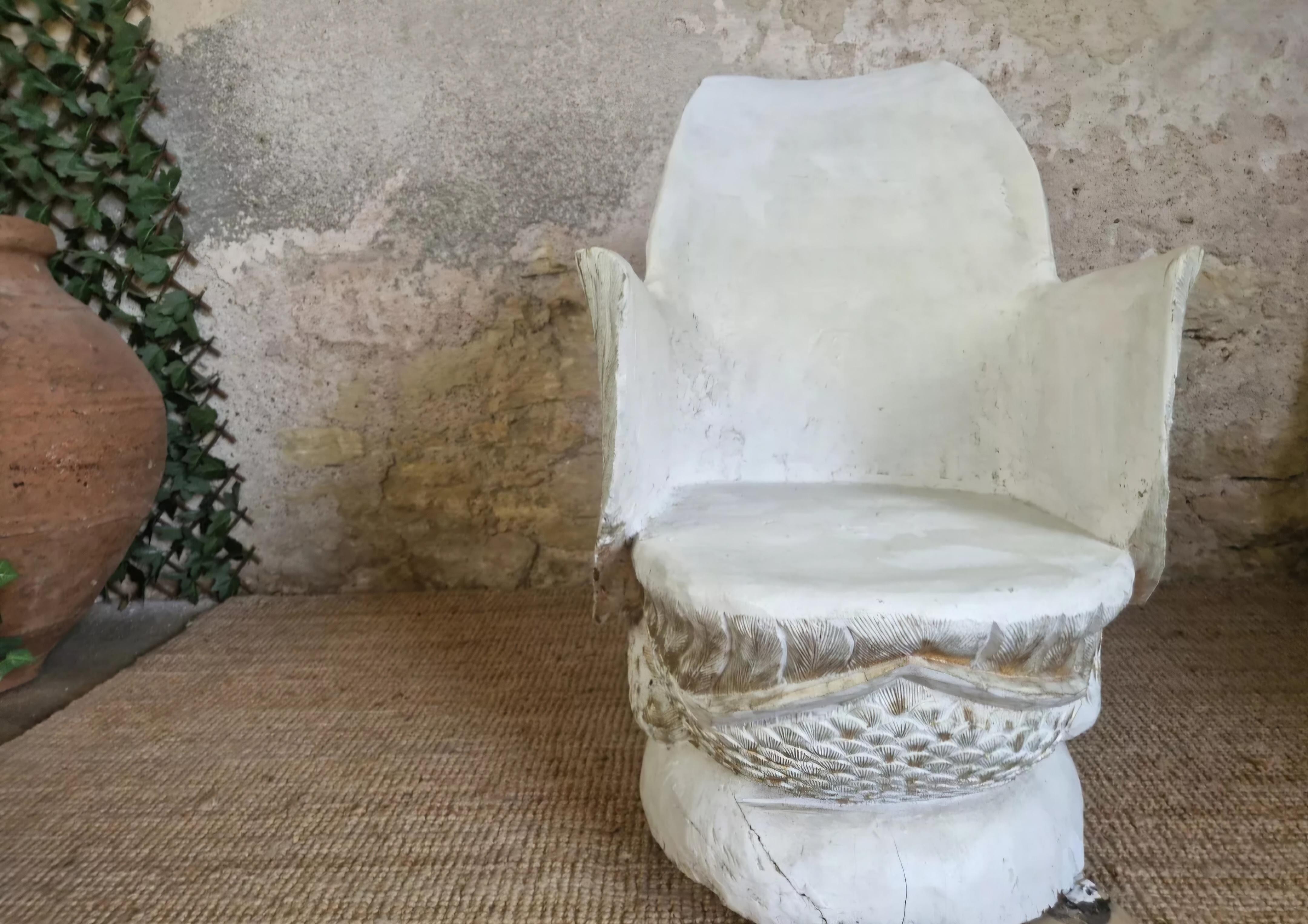 Vintage Swan Armchair Hand Carved Solid Wood In Good Condition For Sale In Buxton, GB