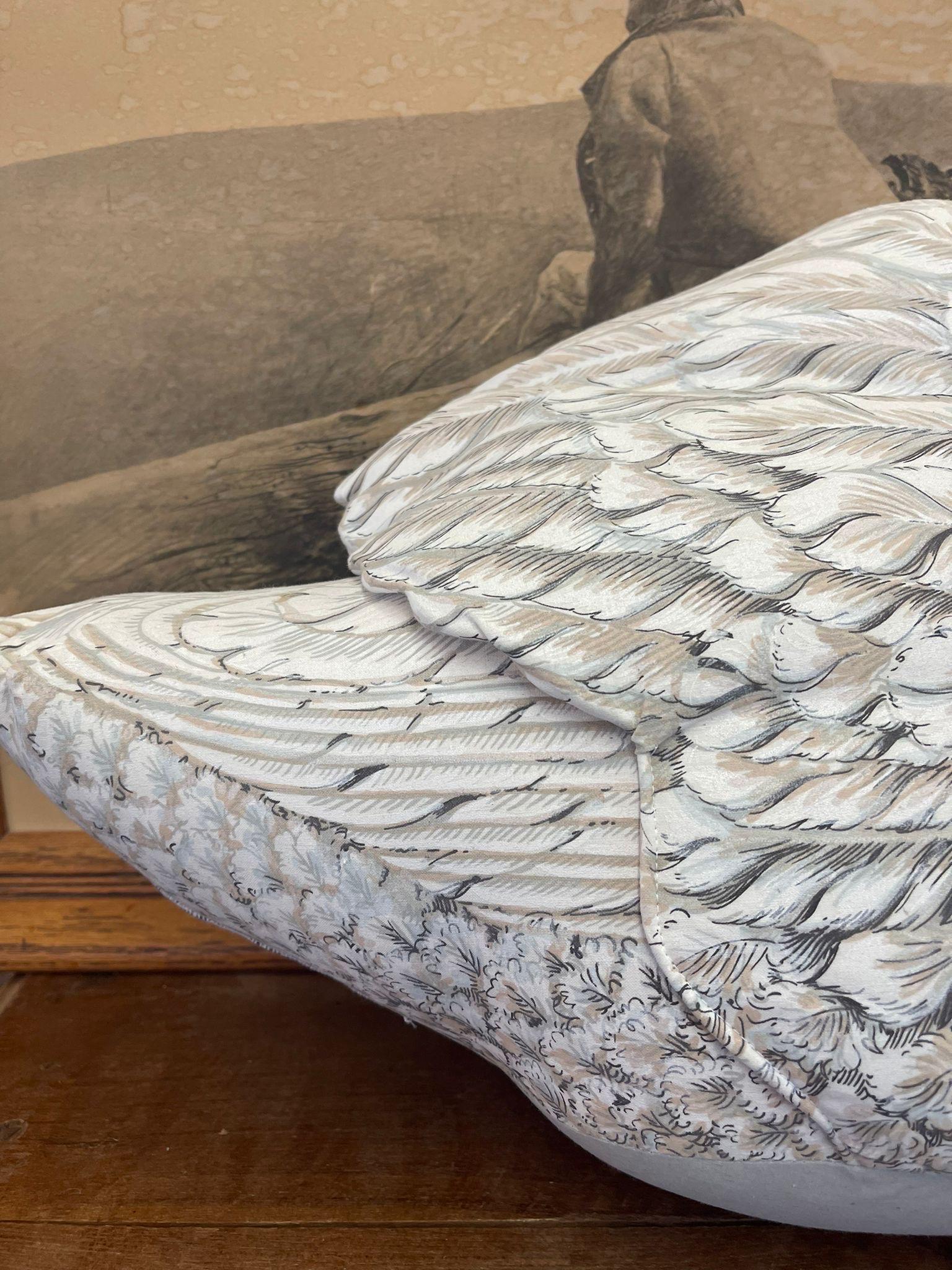 Vintage Swan Decorative Pillow. In Good Condition In Seattle, WA