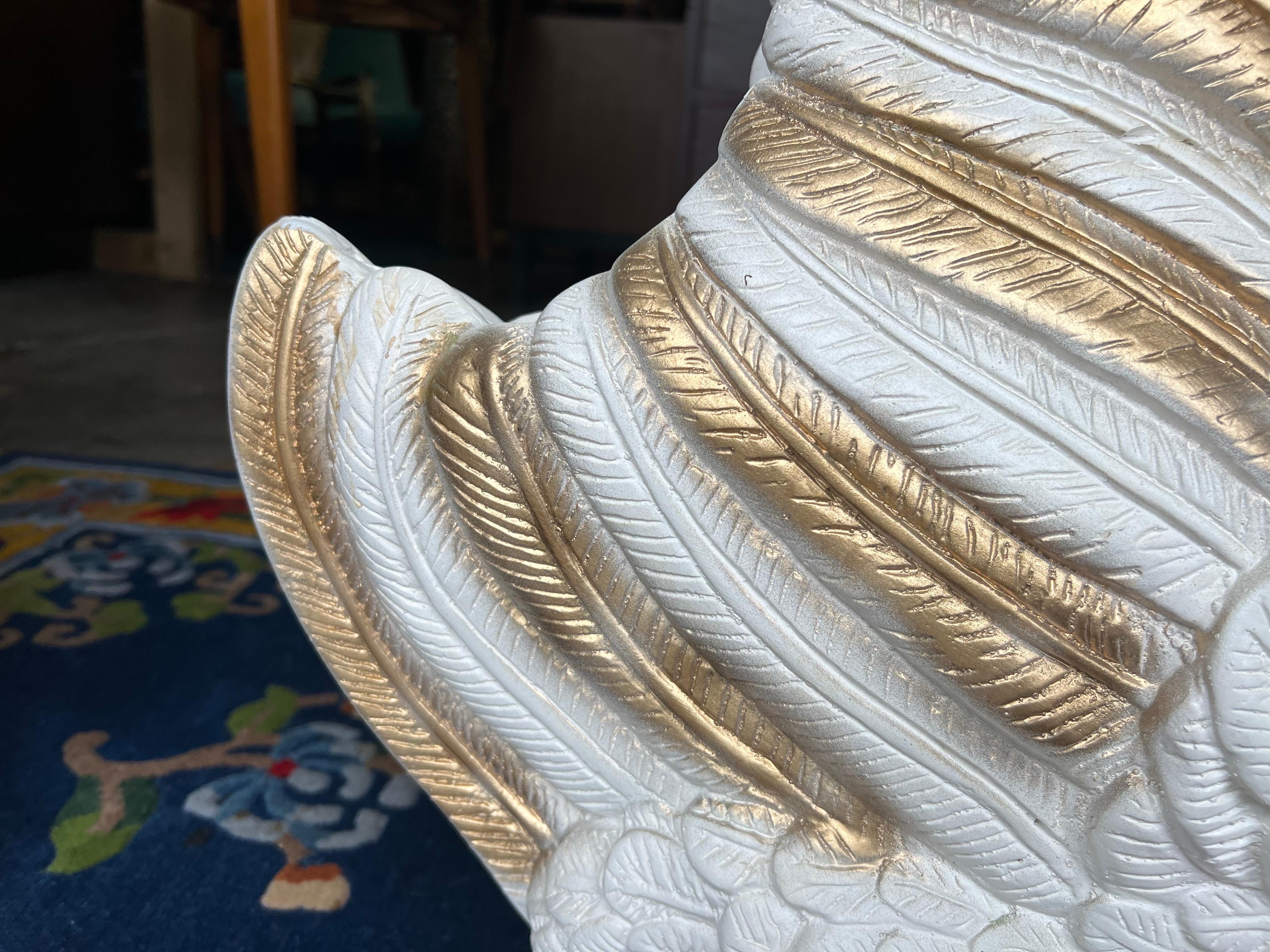 Vintage Swan Garden Stool in White and Gold 3