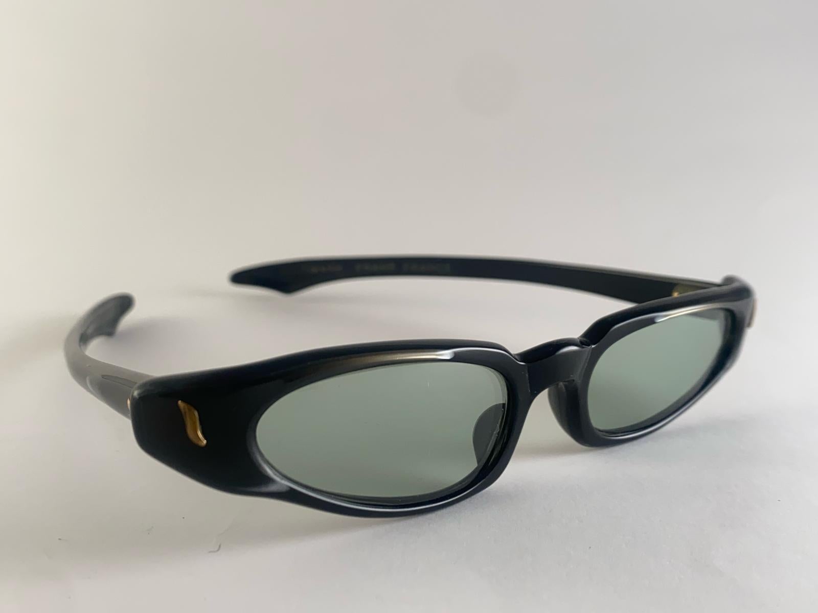 Lunettes de soleil vintage Swank 1960's Cat Eye Black Made In France Pour femmes en vente