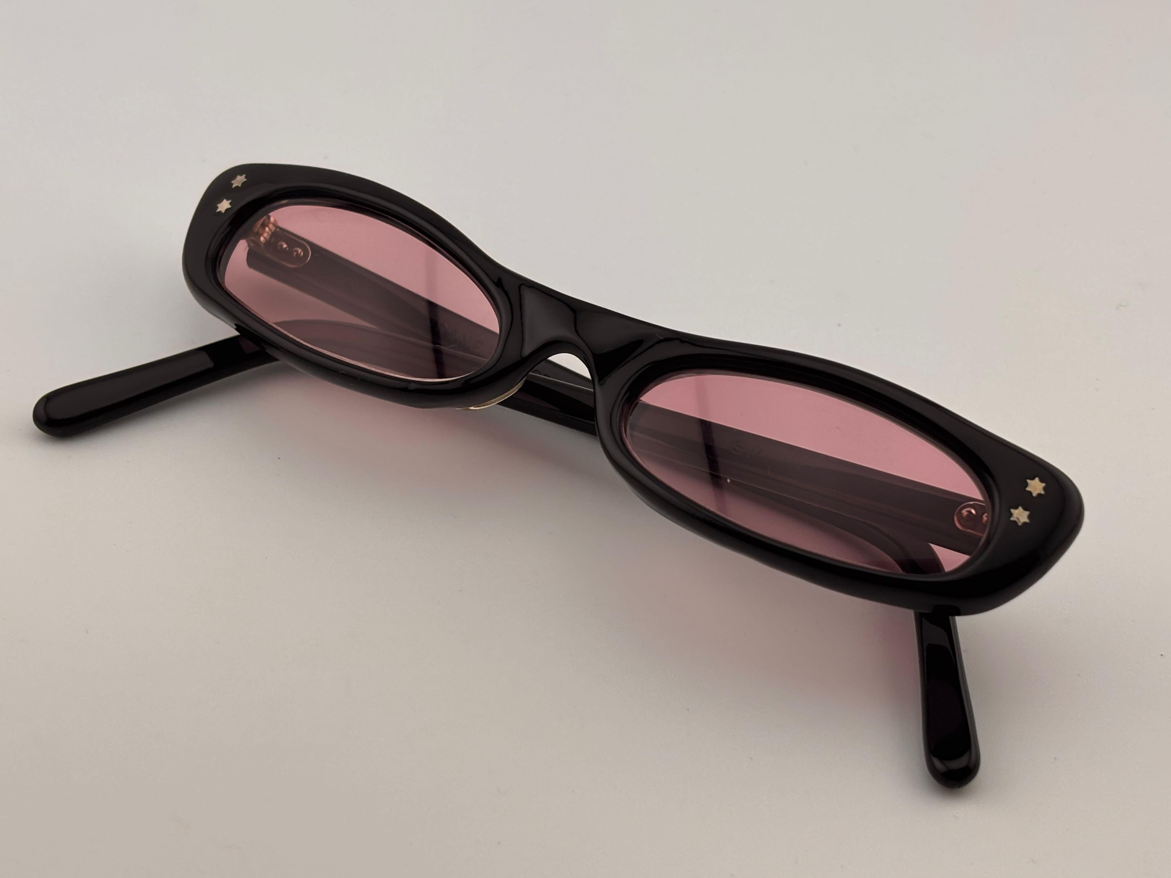 Noir Lunettes de soleil vintage Swank Sleek Small Midcentury 1960's Made In France en vente