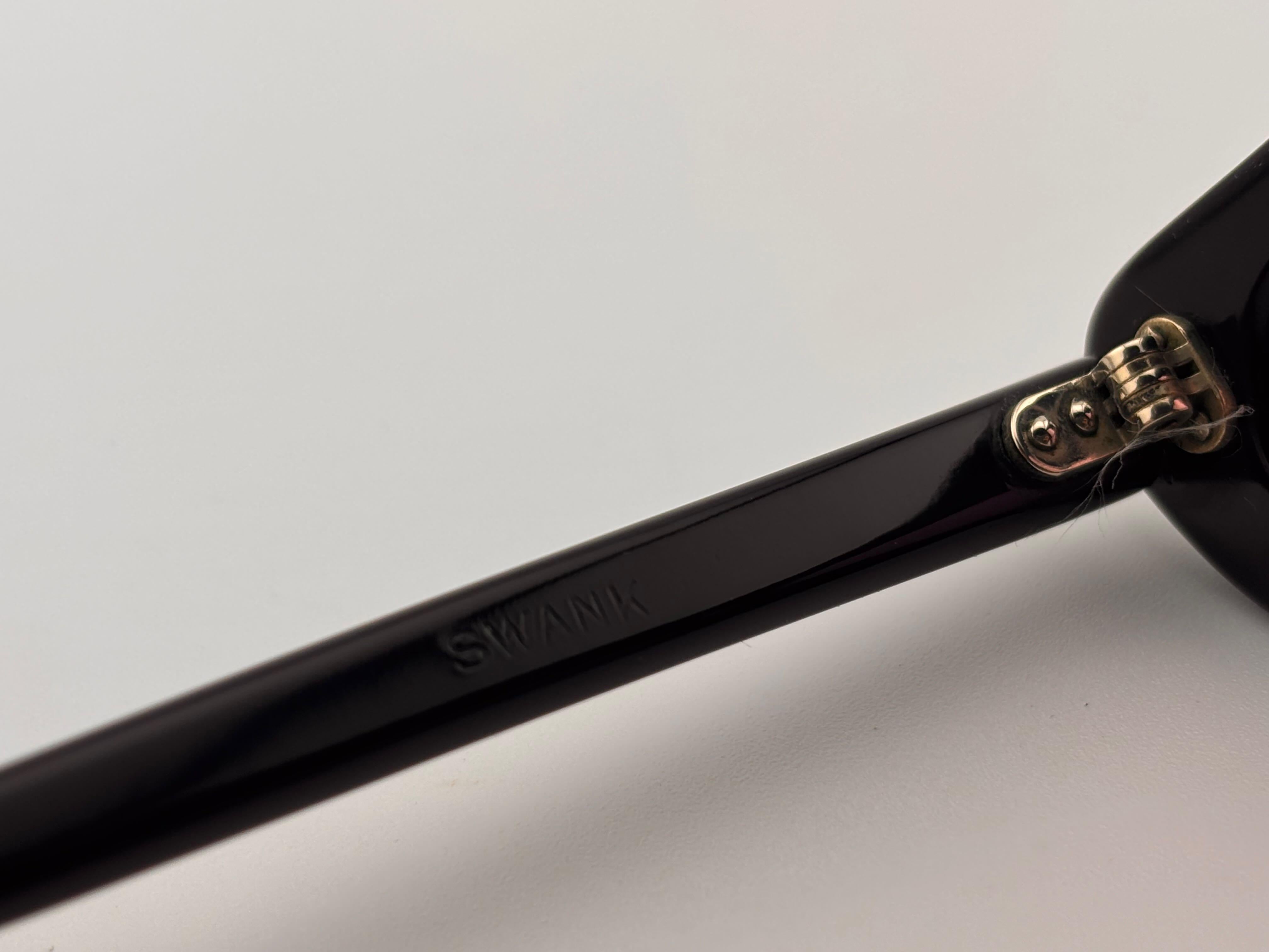 Lunettes de soleil vintage Swank Sleek Small Midcentury 1960's Made In France en vente 3