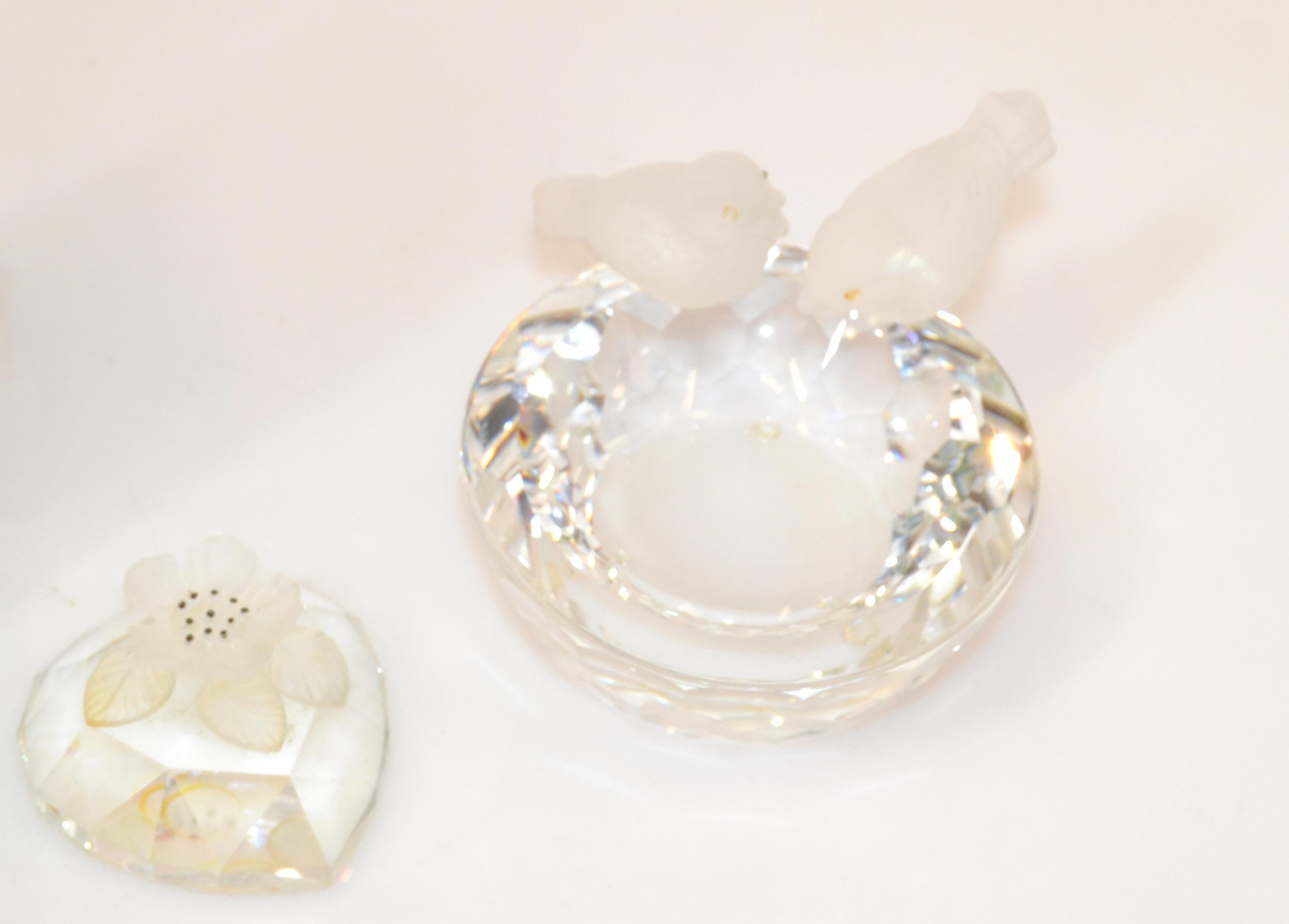 Hand-Crafted Vintage Swarovski Crystal Faceted Round Two Birds Bath Bowl Heart Lid Figurines For Sale