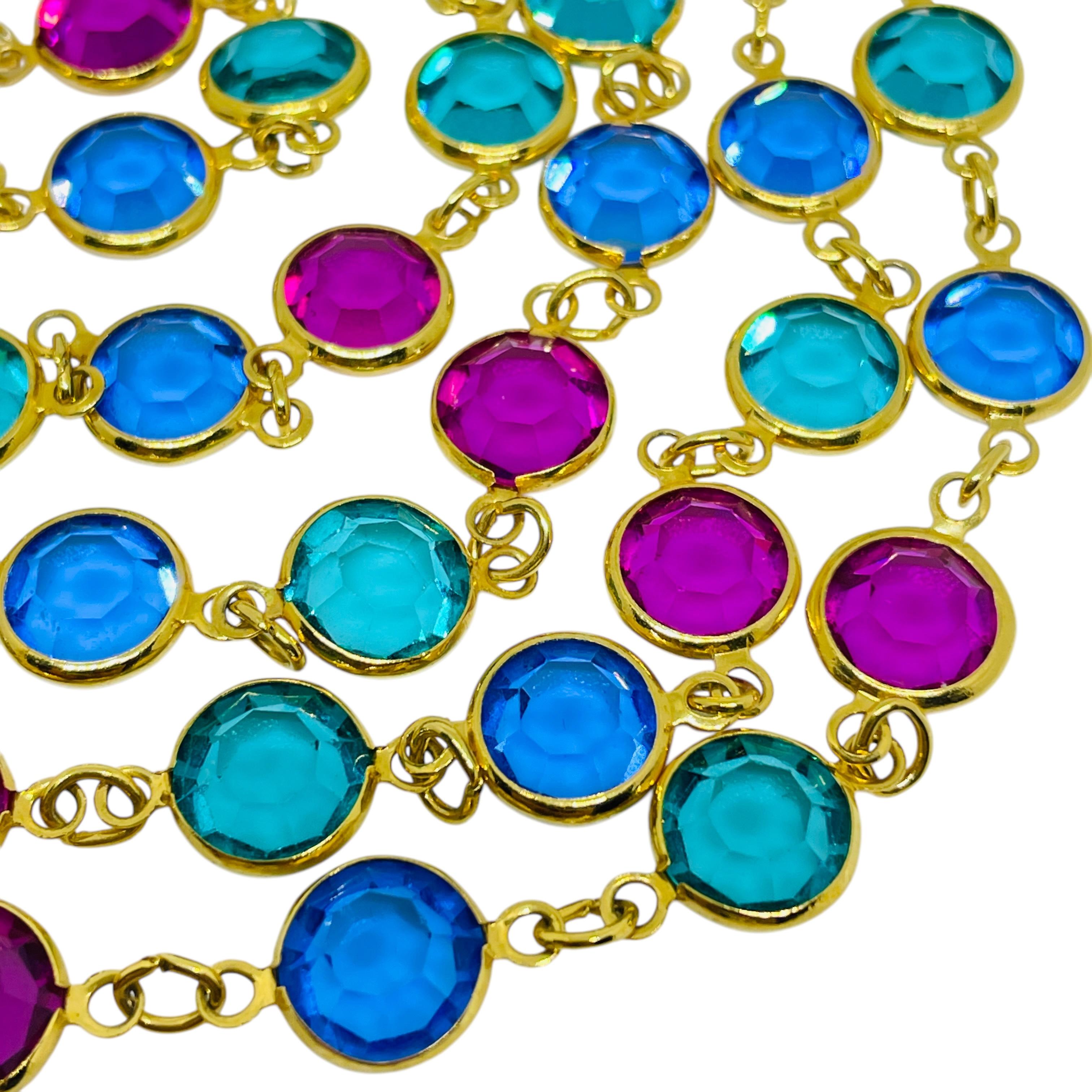 DETTAGLI

- non firmato Swarovski

- placcato oro con cristalli

- collana vintage di design

MISURE

-

CONDIZIONE

- ottime condizioni vintage con minimi segni di usura

Sku 50

❤️❤️ GIOIELLI VINTAGE DI DESIGN ❤️❤️

❤️❤️ ALEXANDER'S BOUTIQUE ❤️❤️
