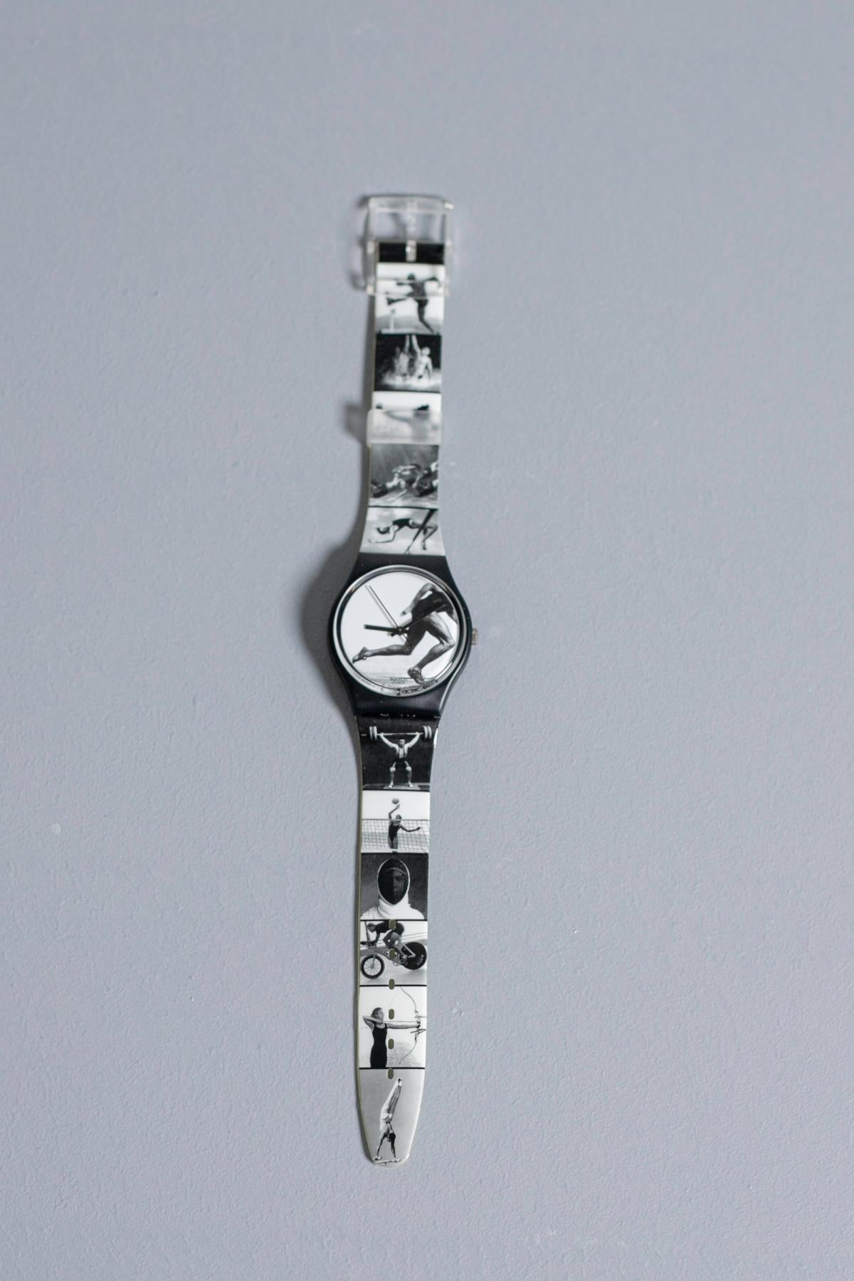 Unique vintage Swatch dedicated to the great photographer Annie Leibovitz, ten of her images are shown on the strap: timeless portraits in dynamic form, grace, beauty, art. Year 1996, original packaging, good condition.

Case material: Plastic
Strap