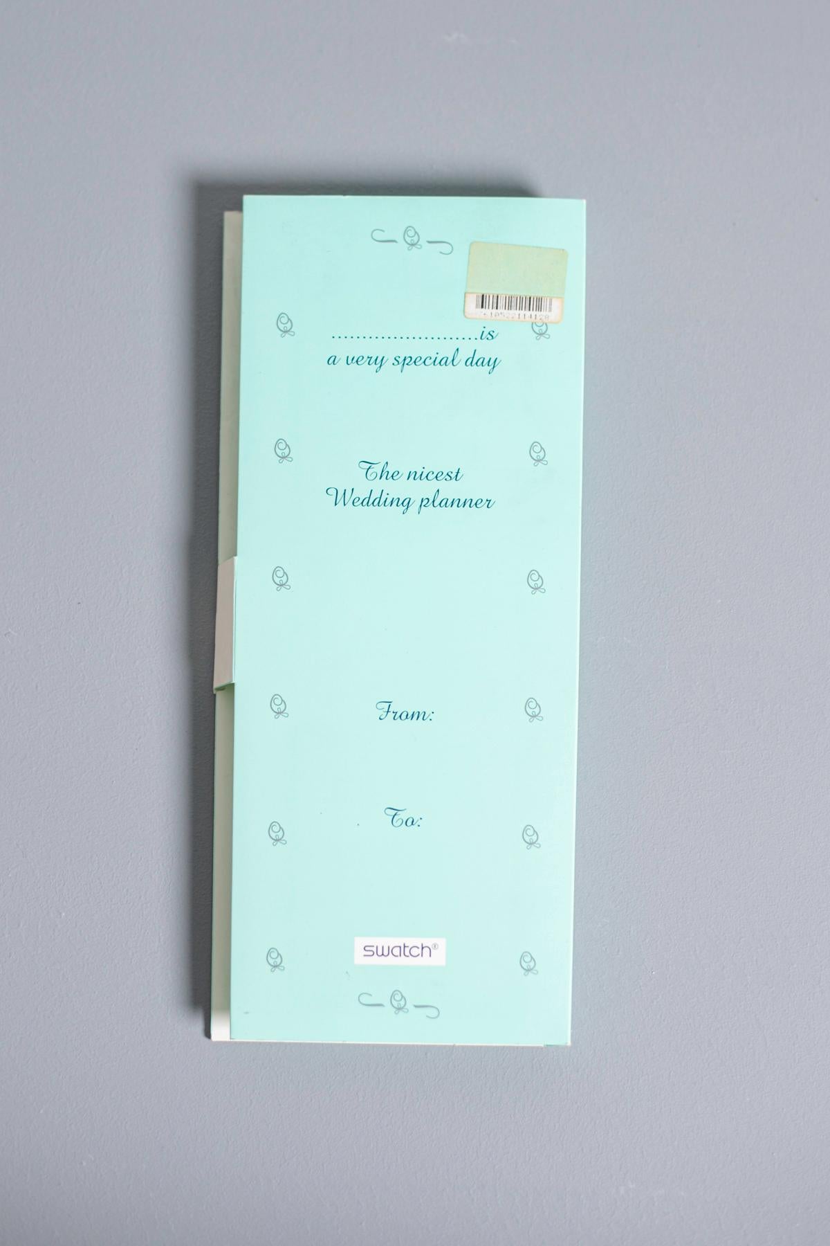 Cute vintage Swatch dedicated to the most important period of lovers, the wedding. The box is a nice guide on the main steps to organize the wedding, on the strap are the two newlyweds and the words 