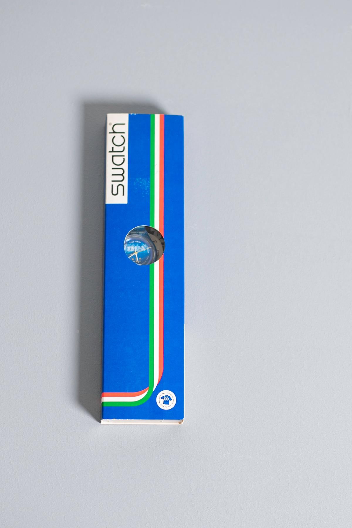 Vintage Swatch Magic Blue dedicated to the 100th anniversary of the Italian Football Federation in 1998. On the strap the photos of the most exciting moments of the team, and on the dial there are the victories of the World Cup 1934, 1938, the