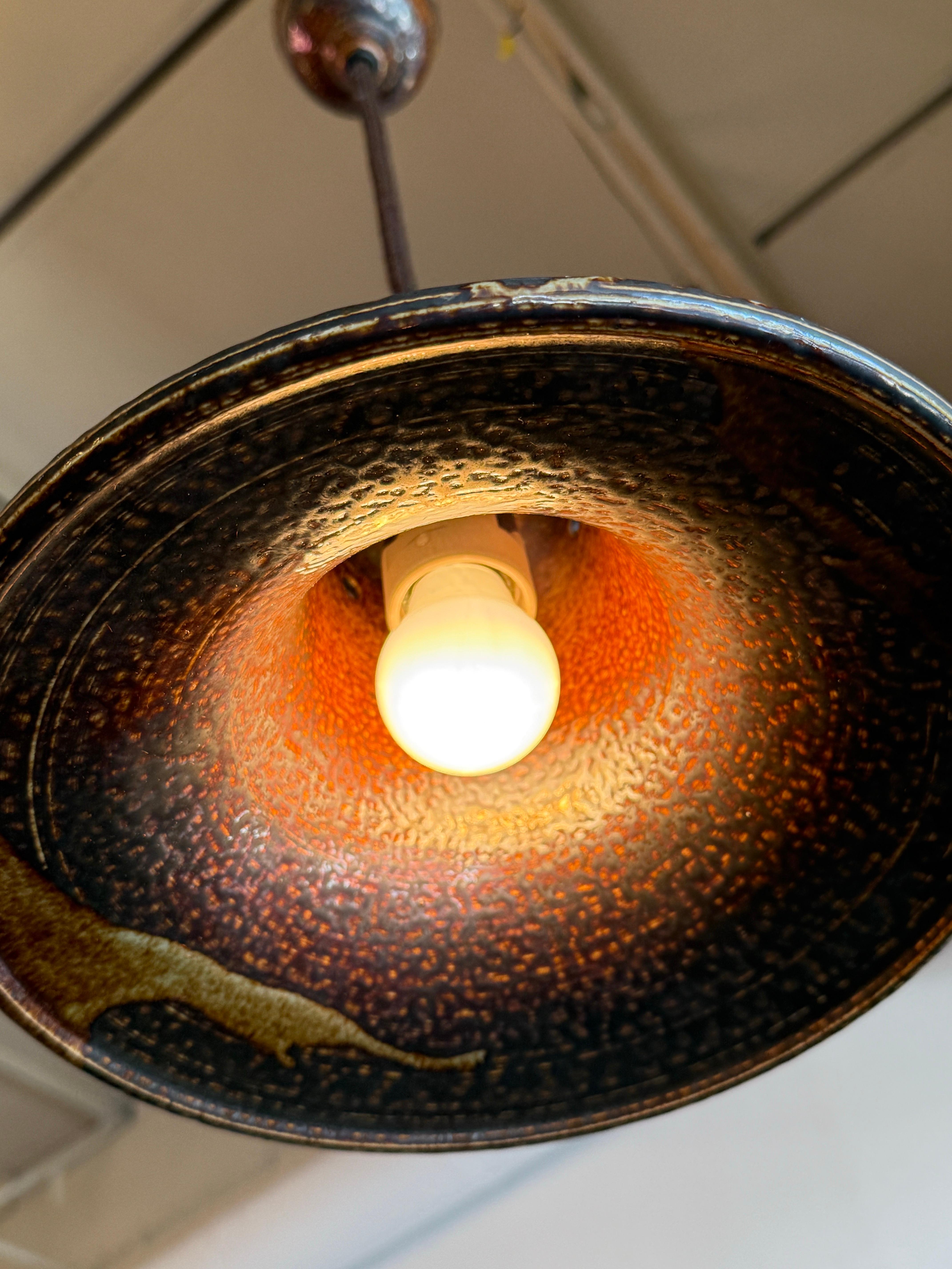 Lights pendantes suédoises en céramique en forme de cloche en vente 7