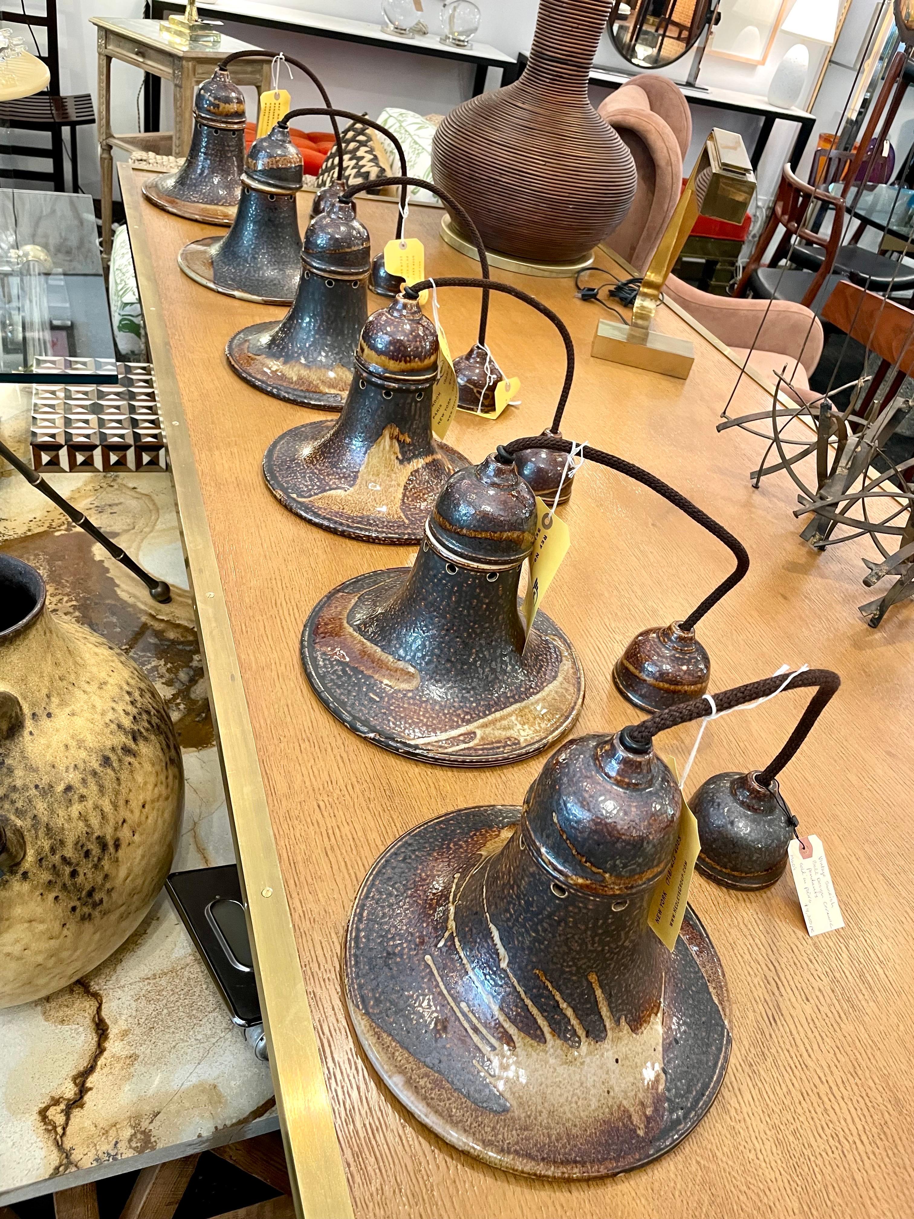 Céramique Lights pendantes suédoises en céramique en forme de cloche en vente