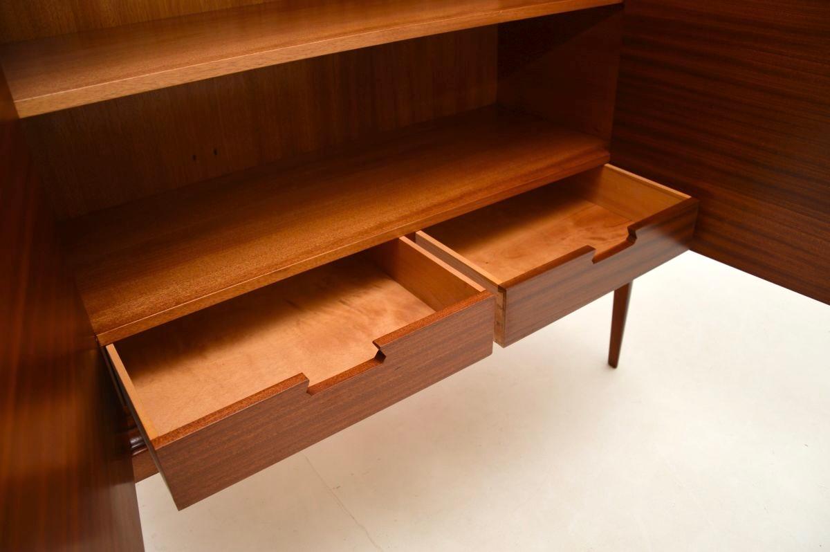 Schwedischer Vintage-Schrank von Erik Mattsson 3