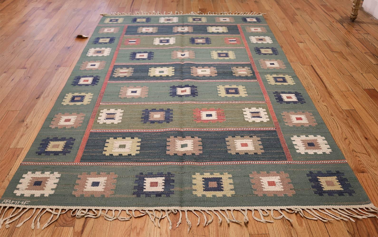 Hand-Woven Vintage Swedish Carpet by Marta Maas-Fjetterström. Size: 5 ft 7 in x 8 ft 4 in