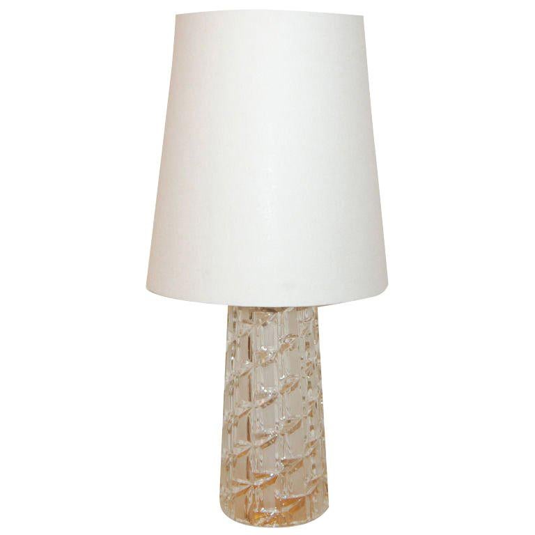 Mid-Century Modern Table Lamp of Cut Clear and Frosted Glass, made in Sweden For Sale