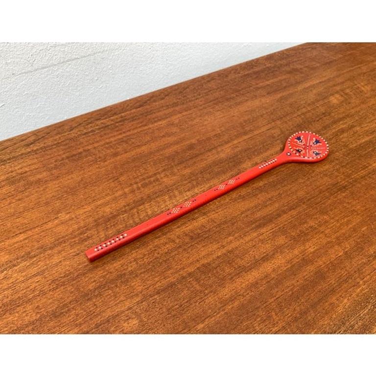 Vintage Swedish Dala Style Cooking Spoon, in Very Good conditions. Designed 1970 to 1979.

Additional information:
Materials: Wood
Color: Red
Country of Origin: Sweden
Item Type: Vintage, Antique or Pre-owned
Dimensions: 15.75ʺW × 0.39ʺD ×
