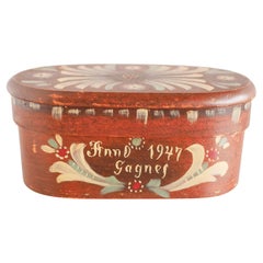 Vintage Swedish, decorated, bent wooden box. Handpainted 'Kurbits' style.