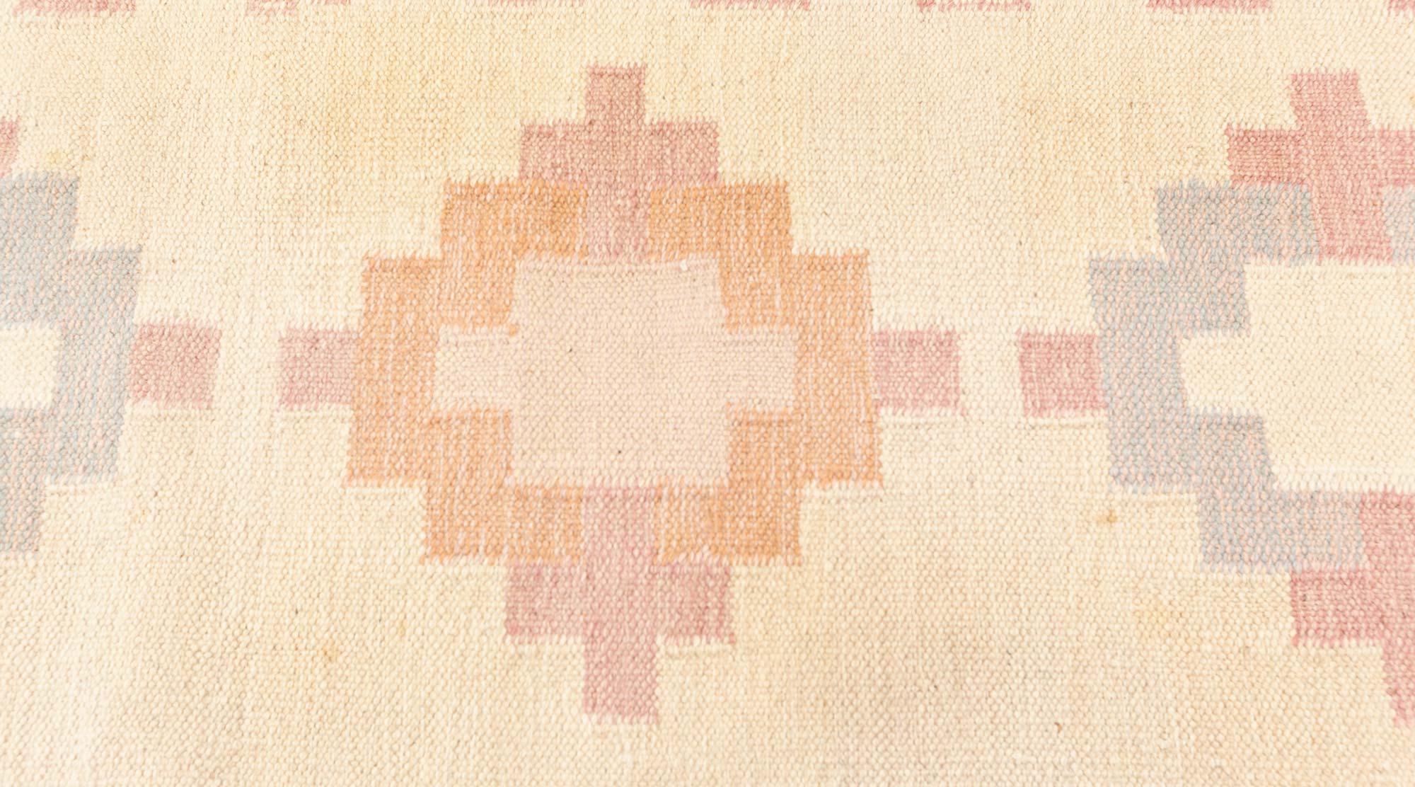 Vintage Swedish double sided rug
Size: 8'3