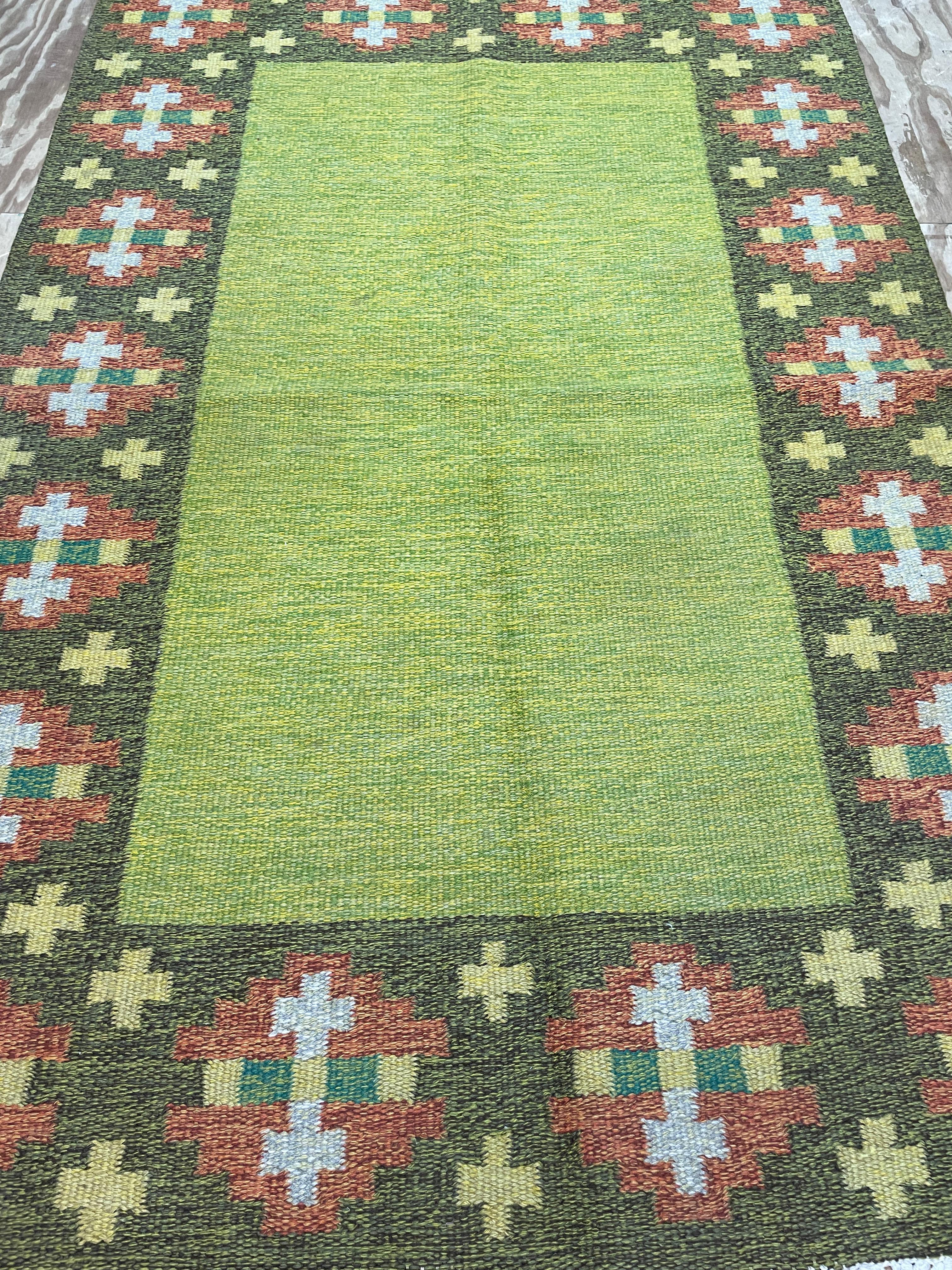 Vintage Swedish Flat-Weave Carpet, 20th Century In Excellent Condition In Evanston, IL