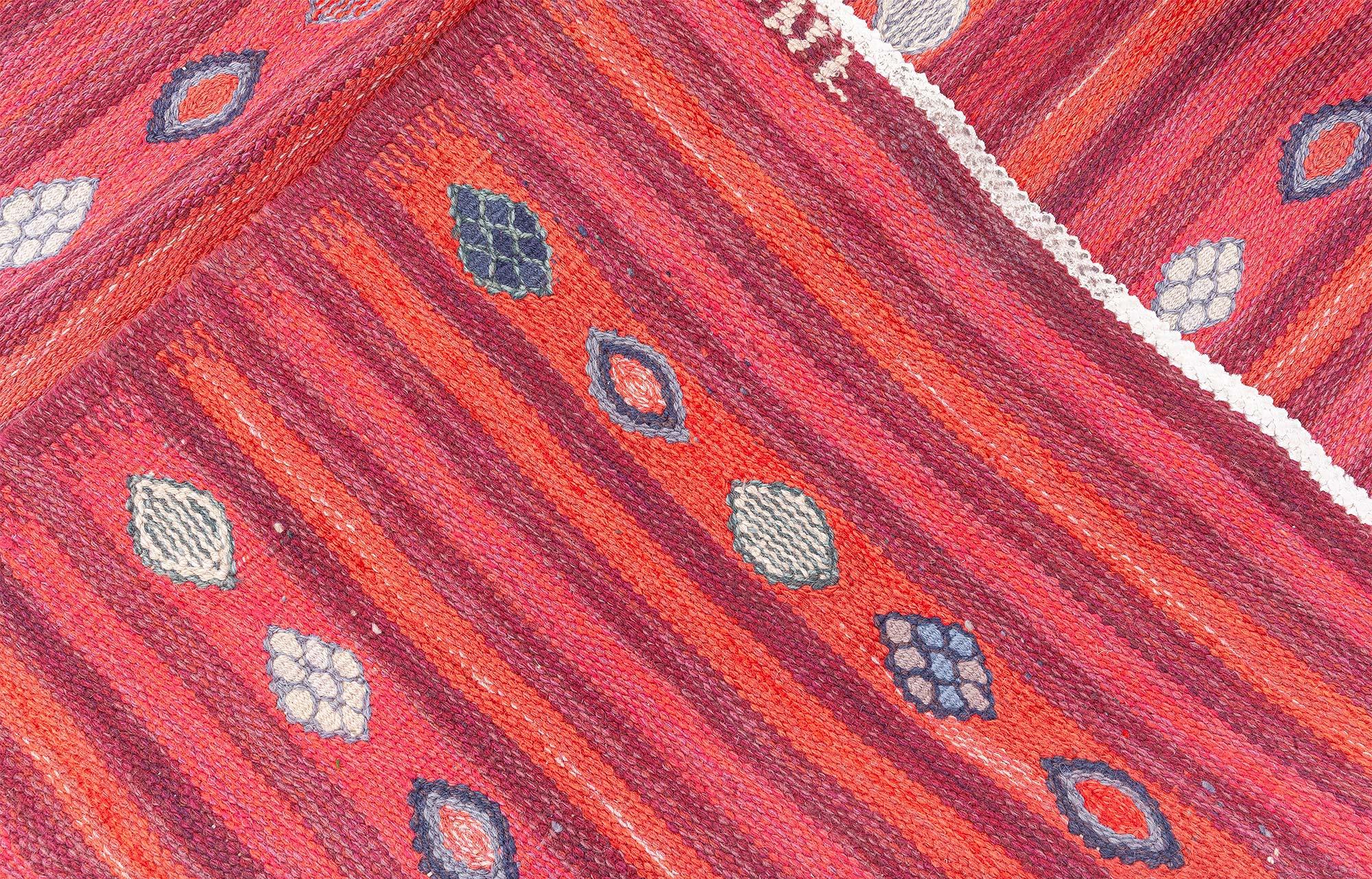 Vintage Swedish Flat Weave Rug by Barbro Nilsson, Signed MM at Doris Leslie Blau Bon état - En vente à New York, NY