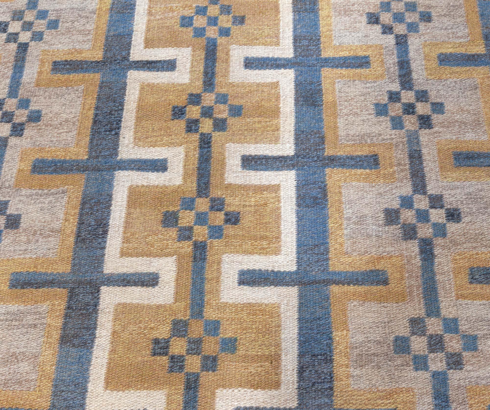 Vintage Swedish Flat Weave Rug
Size: 5'7