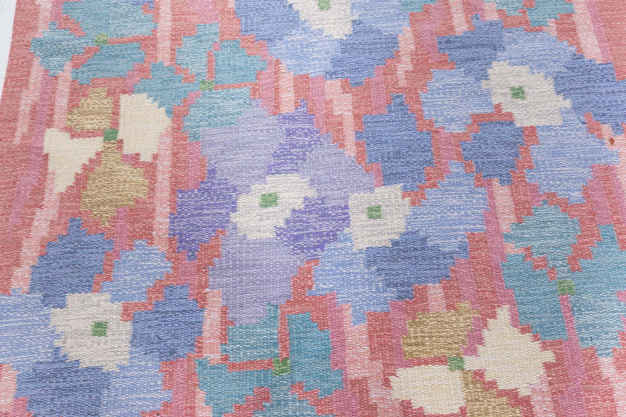 Alfombra sueca vintage de tejido plano con diseño floral Tejido a mano en venta