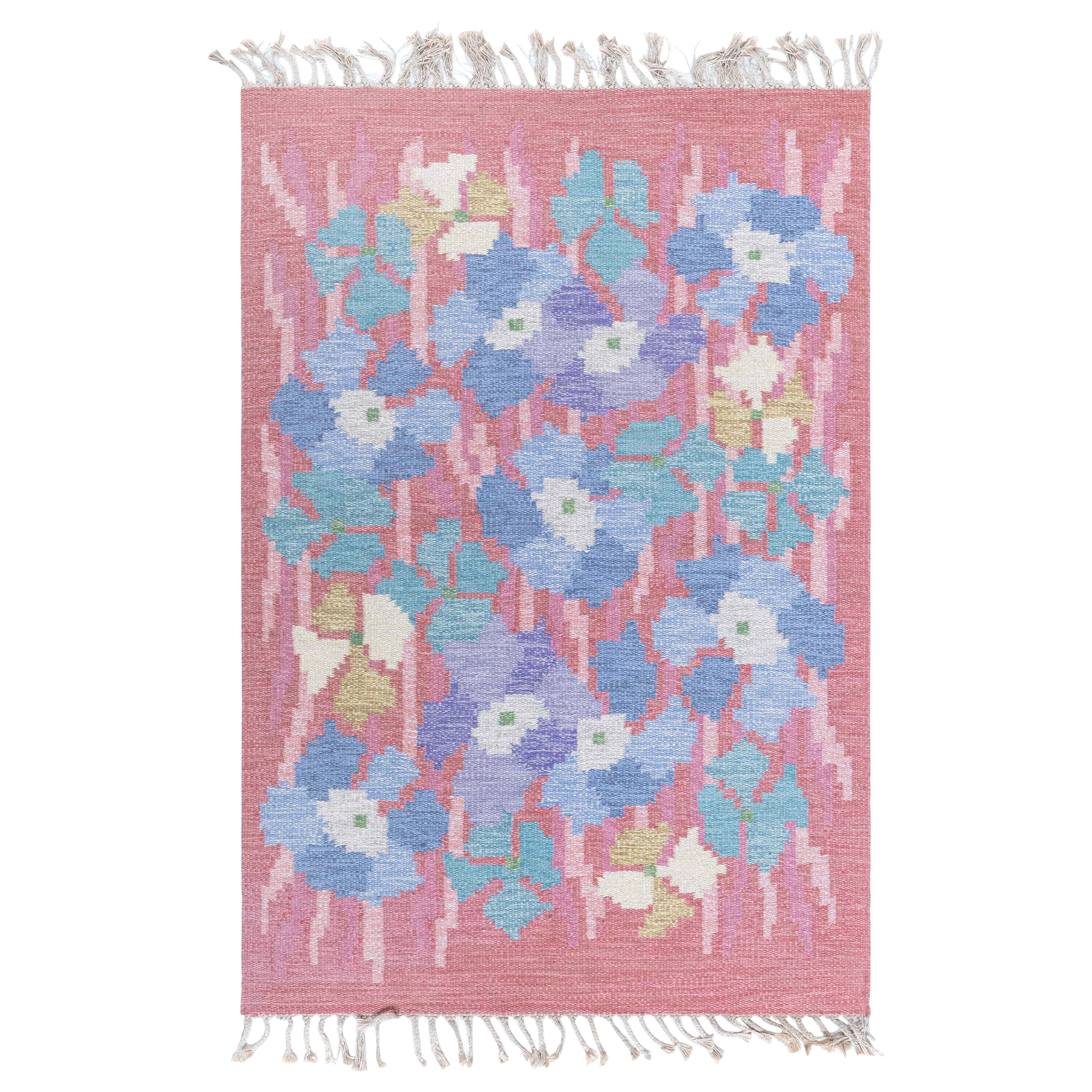 Tapis suédois vintage à tissage plat et à motifs floraux