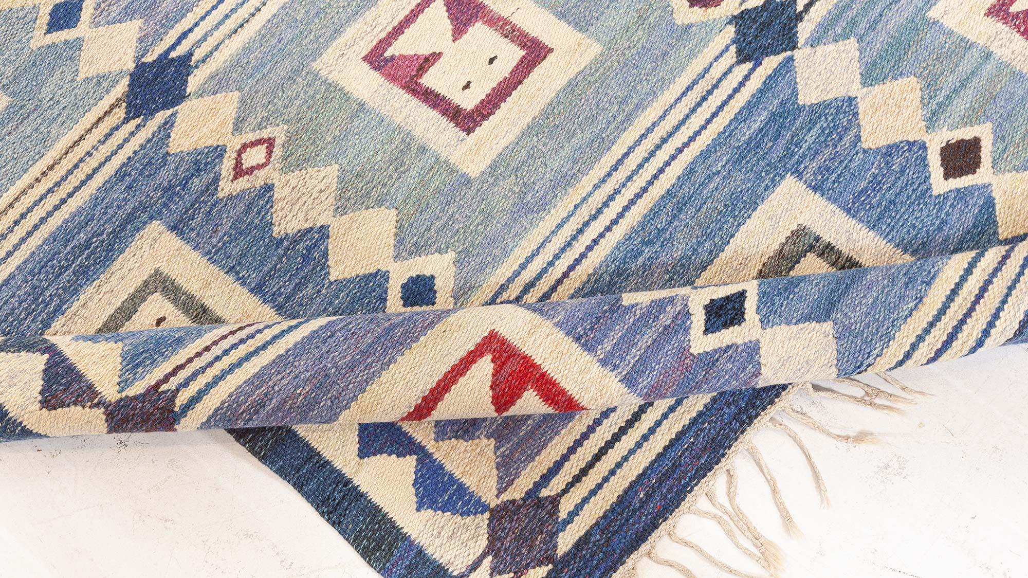 Tapis suédois vintage à tissage plat « The Girls in the Window » conçu par Edna Martin Bon état - En vente à New York, NY